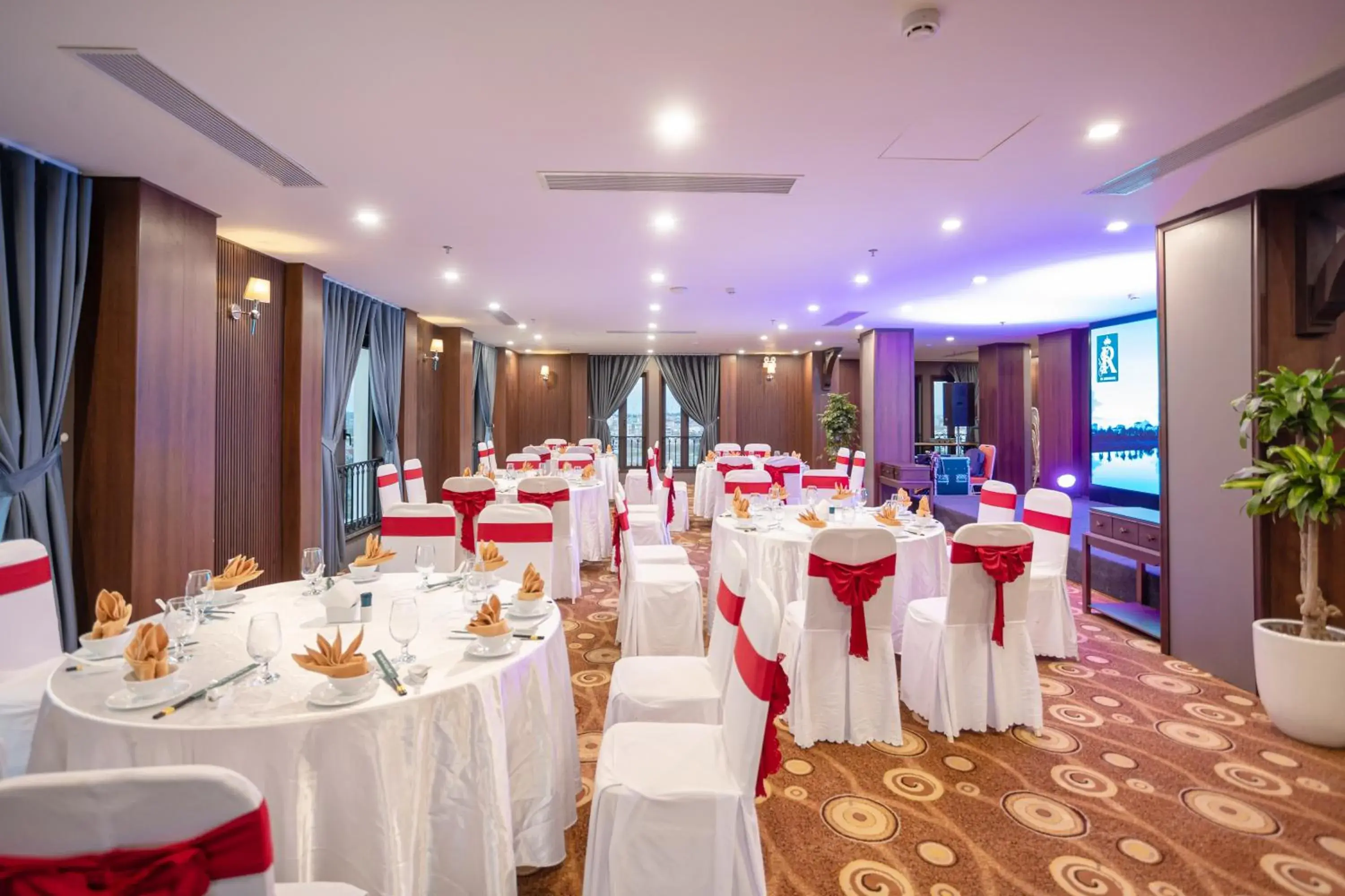 Restaurant/places to eat in Rex Quang Binh Hotel Restaurant/places to eat in Rex Quang Binh Hotel