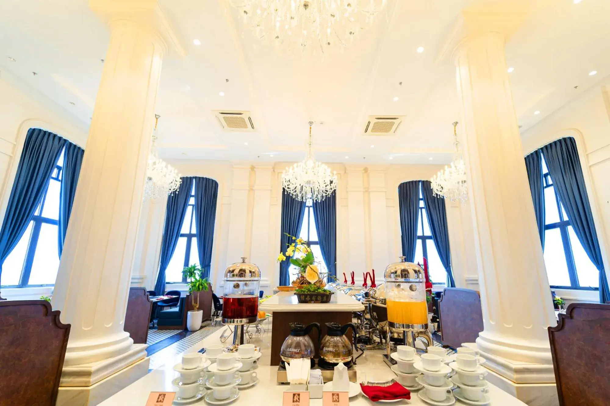 Restaurant/places to eat in Rex Quang Binh Hotel Restaurant/places to eat in Rex Quang Binh Hotel