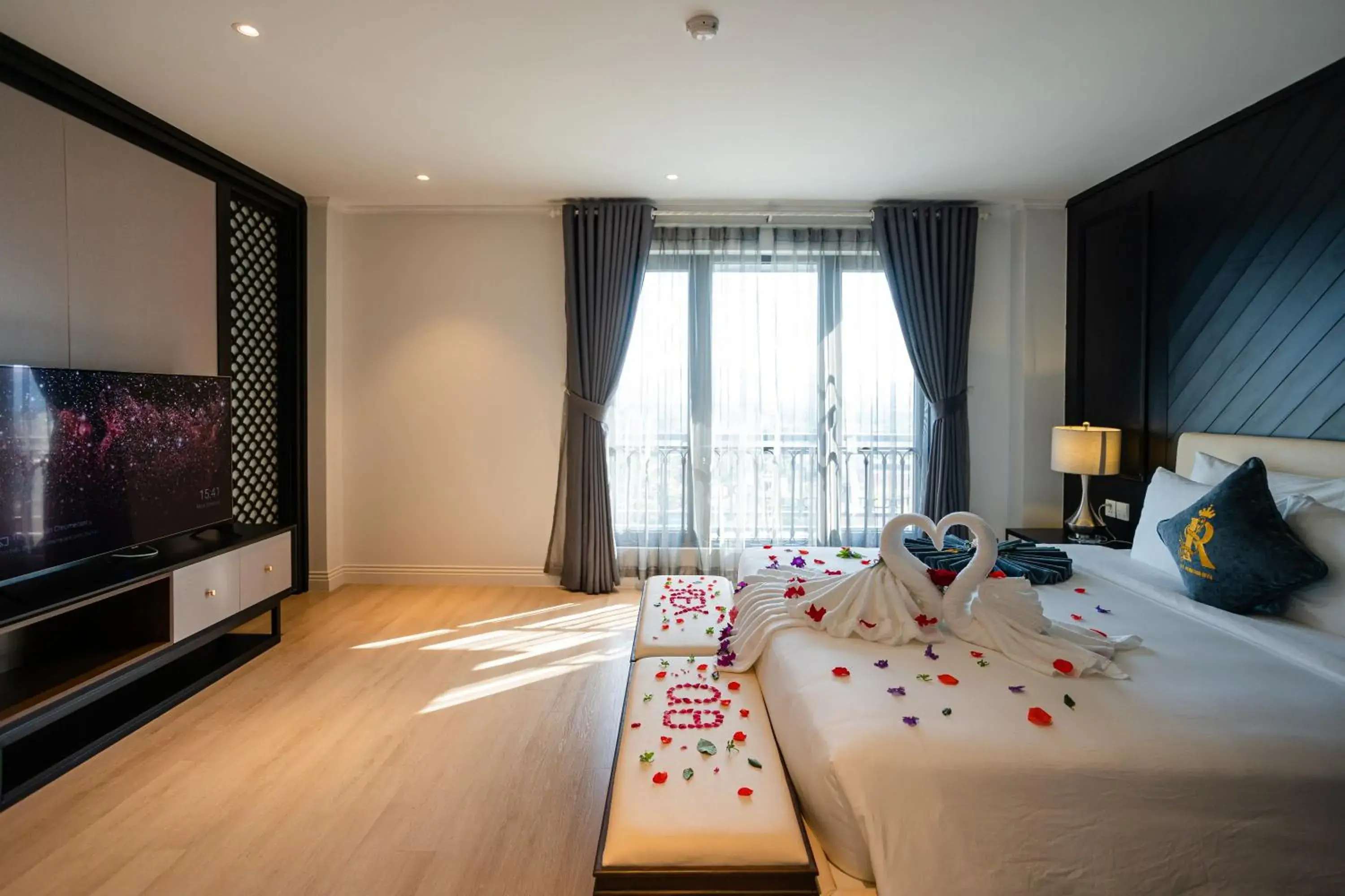 View (from property/room), Bed in Rex Quang Binh Hotel View (from property/room), Bed in Rex Quang Binh Hotel