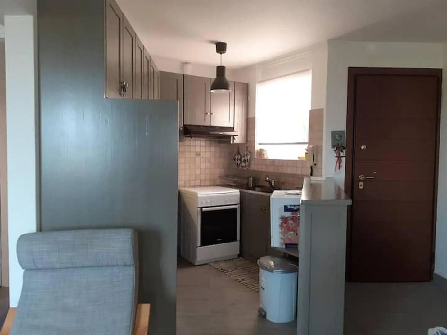 Kitchen or kitchenette in Breezy summer maisonette with exciting view!