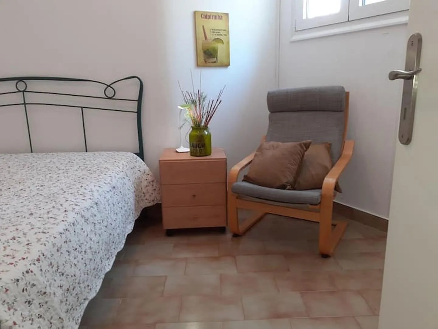 Bed in Breezy summer maisonette with exciting view!