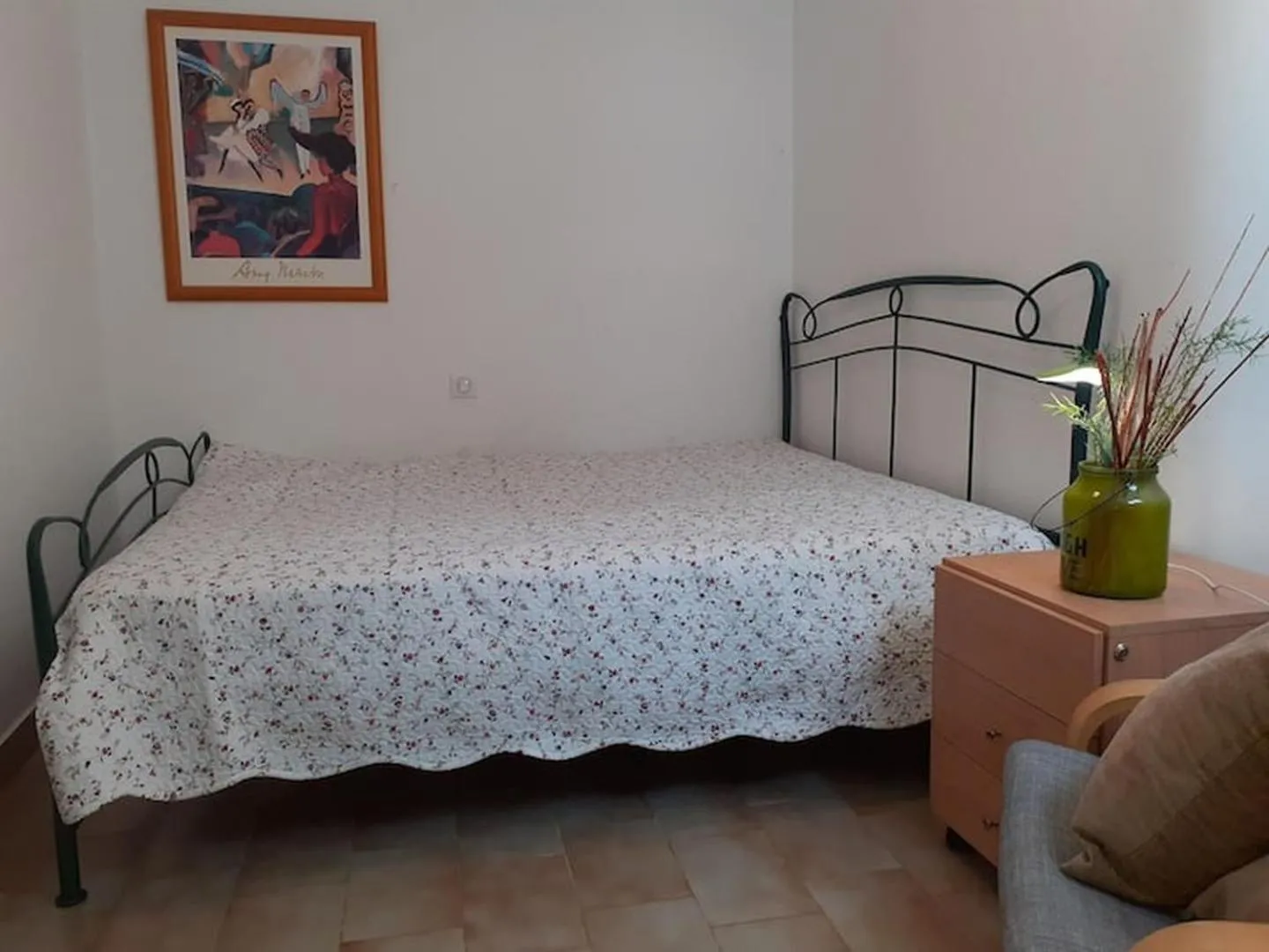 Bed in Breezy summer maisonette with exciting view!