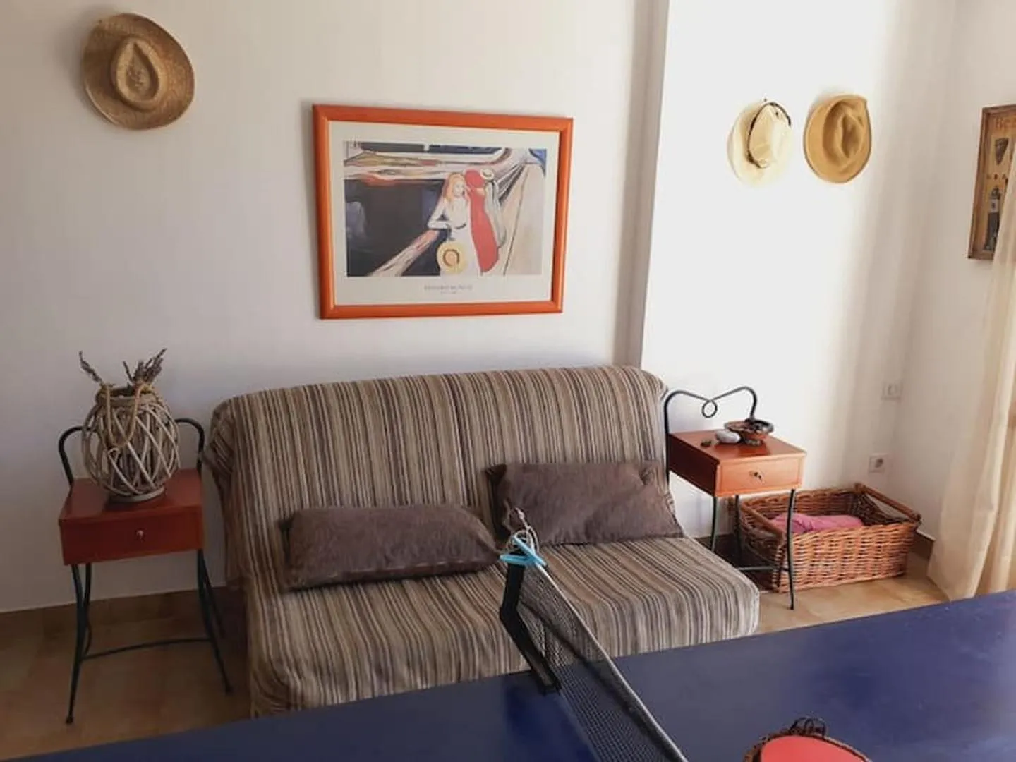 Table tennis in Breezy summer maisonette with exciting view!