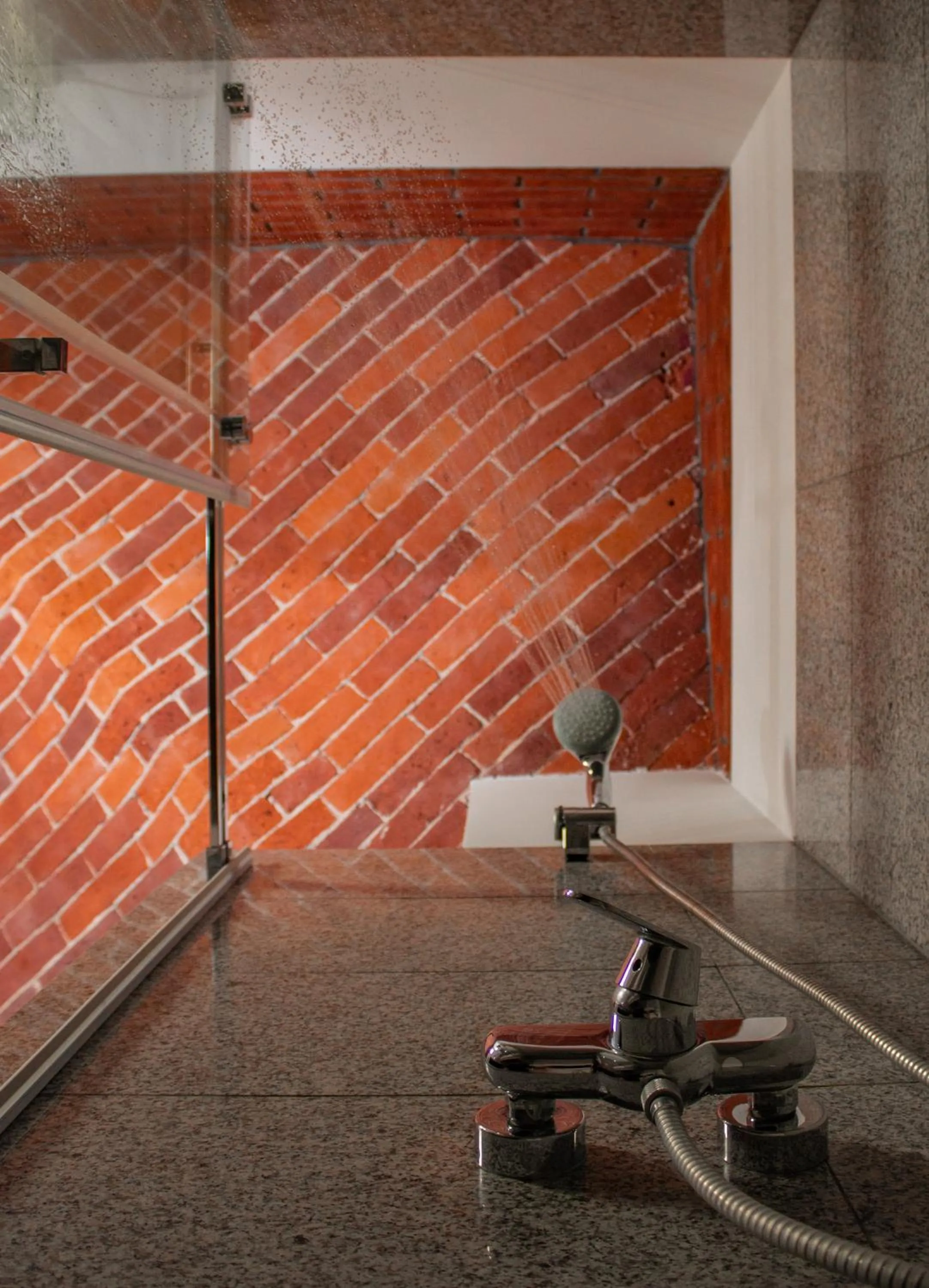 Shower in Five Stars Bed&Breakfast