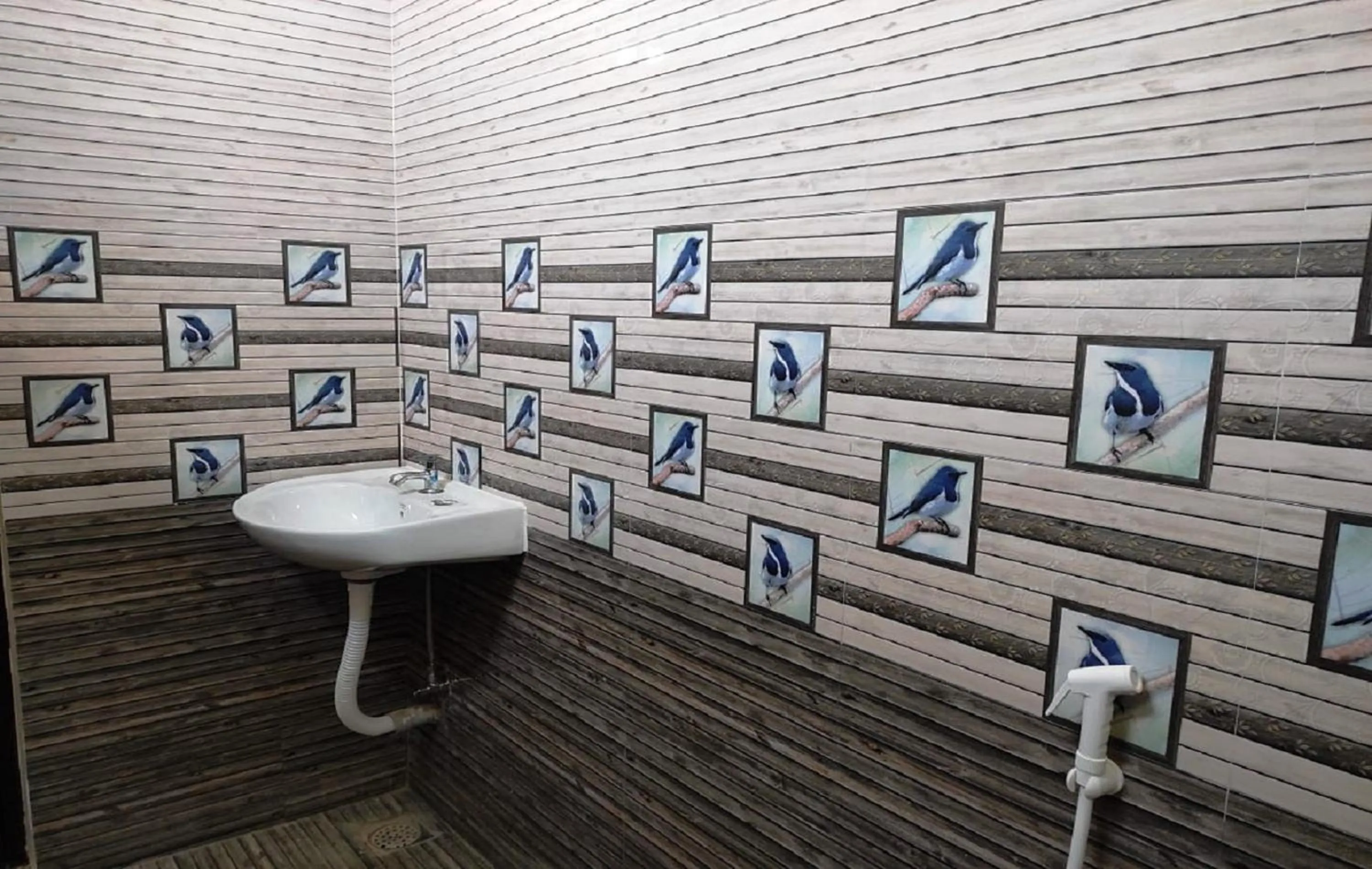 Bathroom in Le Springlynn Residency