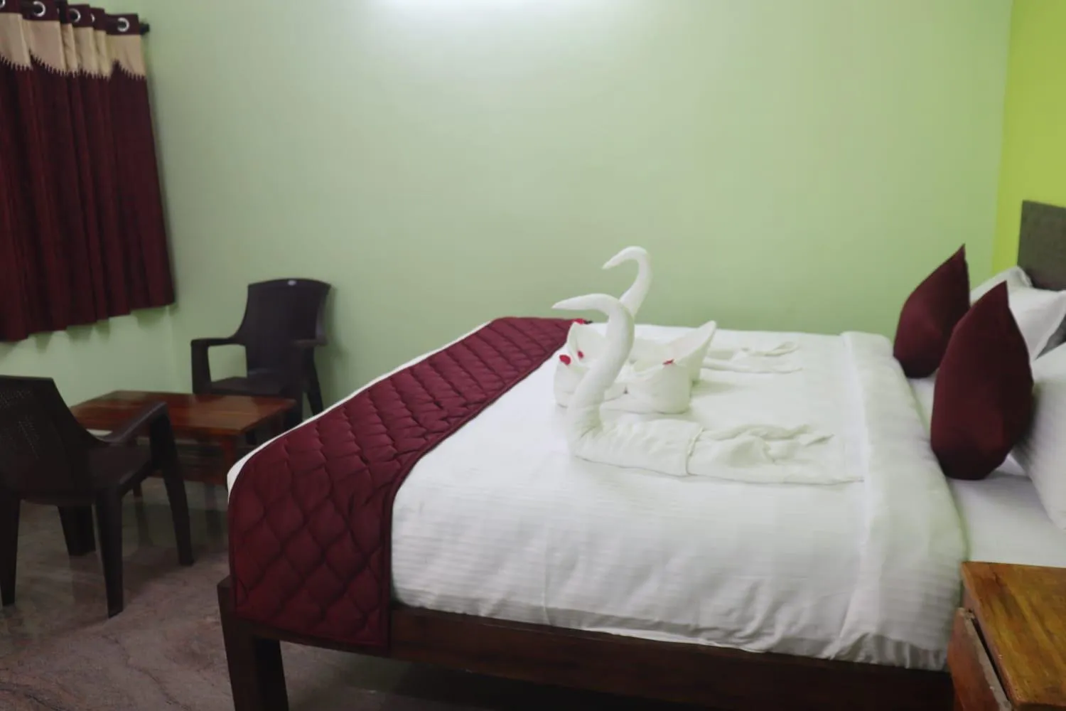 Bed in Le Springlynn Residency