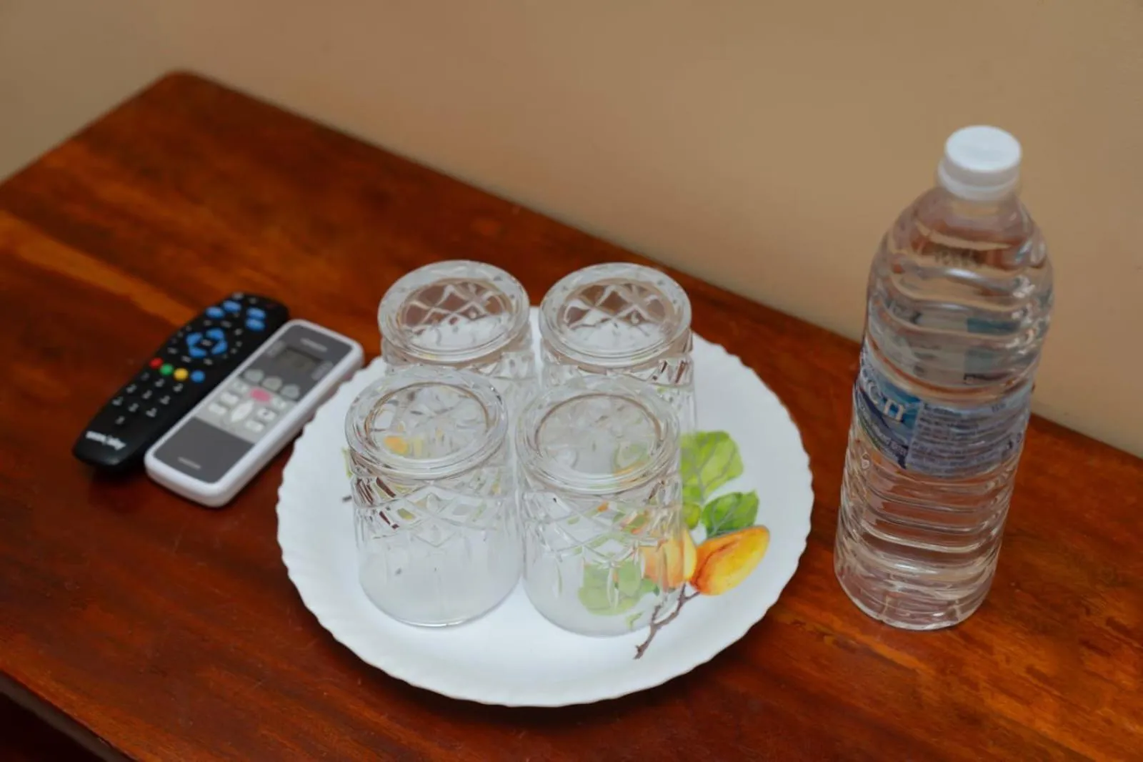 Food and drinks in Le Springlynn Residency