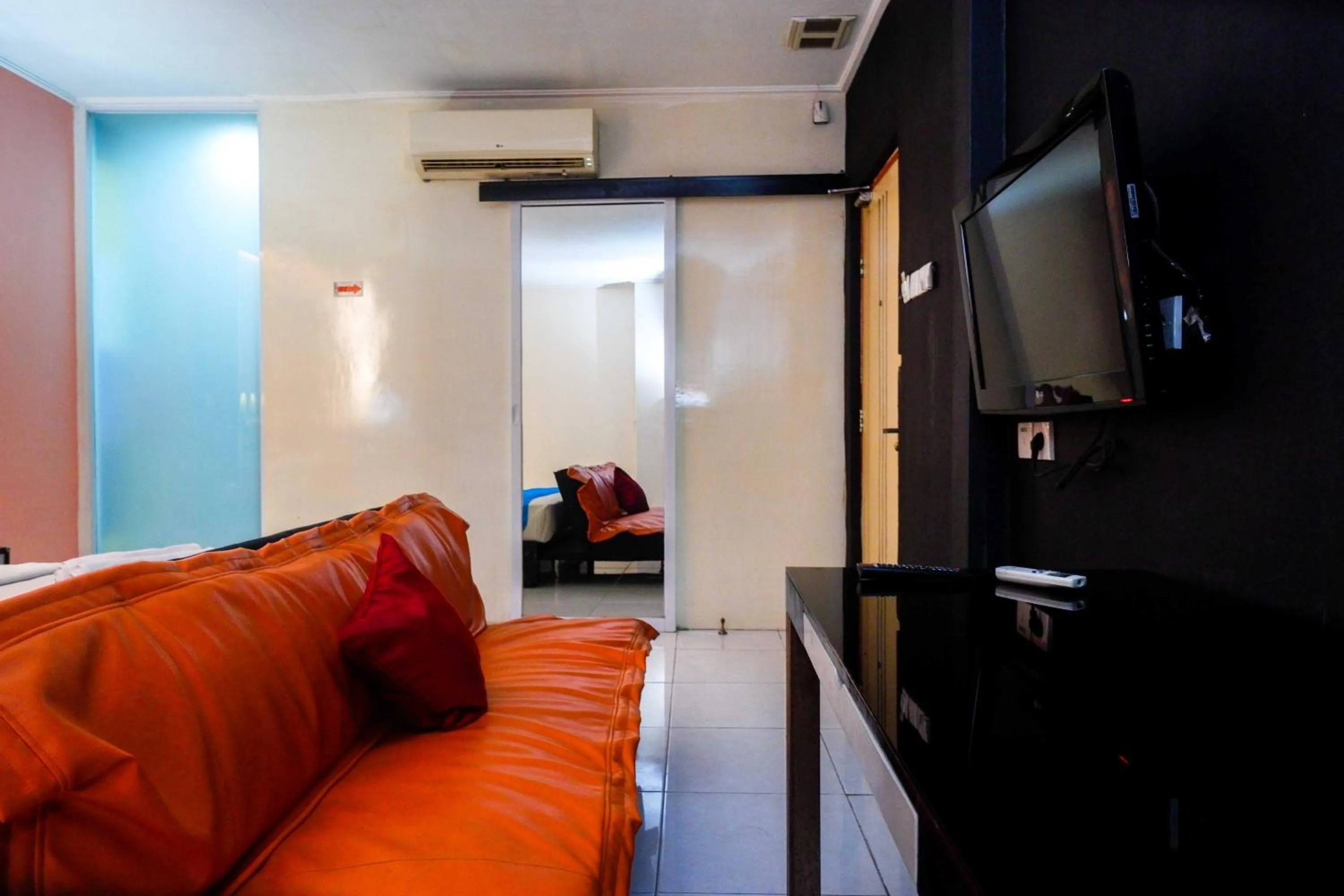 Bedroom in Sans Hotel International Surabaya