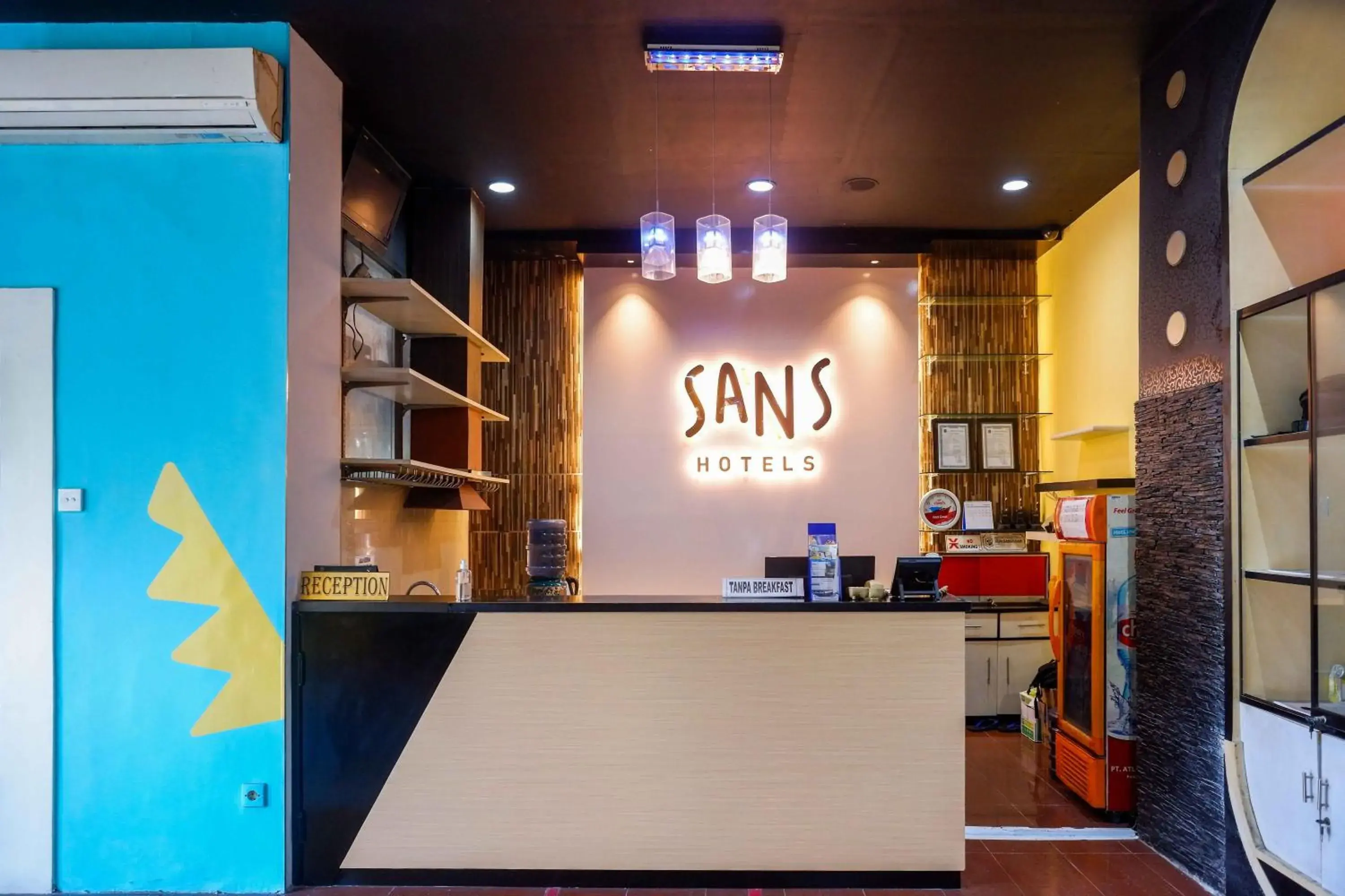 Sans Hotel International Surabaya Sans Hotel International Surabaya