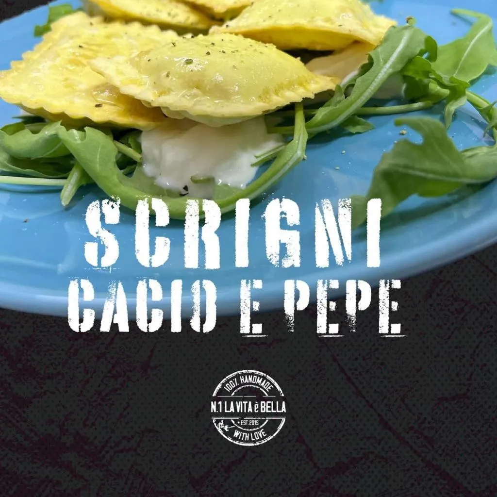 Restaurant/places to eat in Paso a Paso