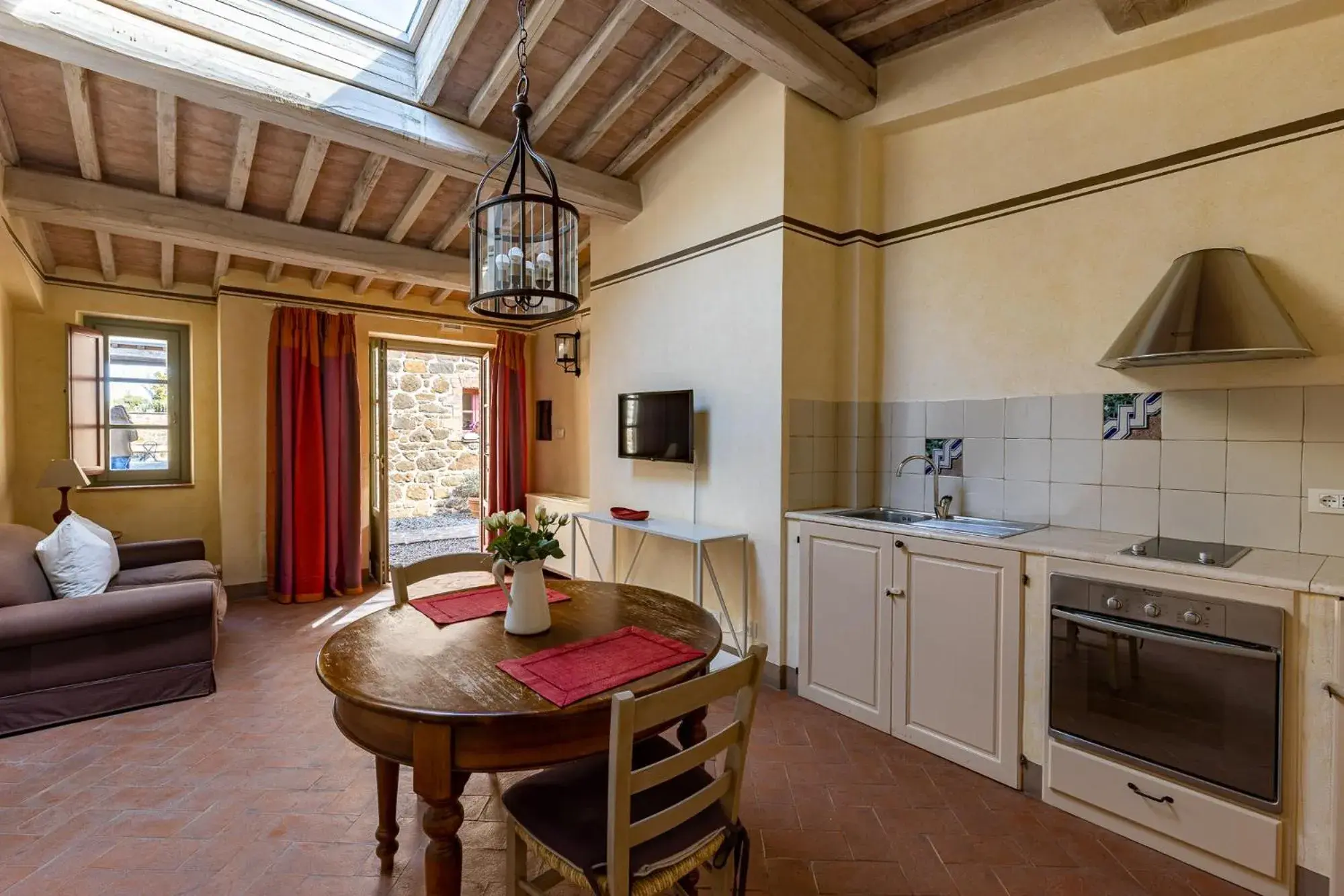 Apartment with Balcony in Le Ragnaie Apartment with Balcony in Le Ragnaie