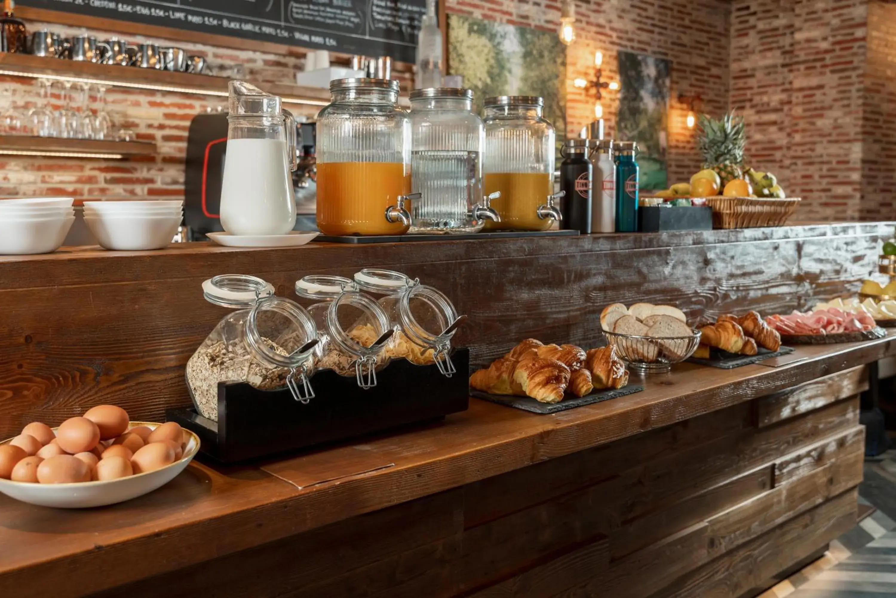 Buffet breakfast in Hotel Boccaccio Buffet breakfast in Hotel Boccaccio