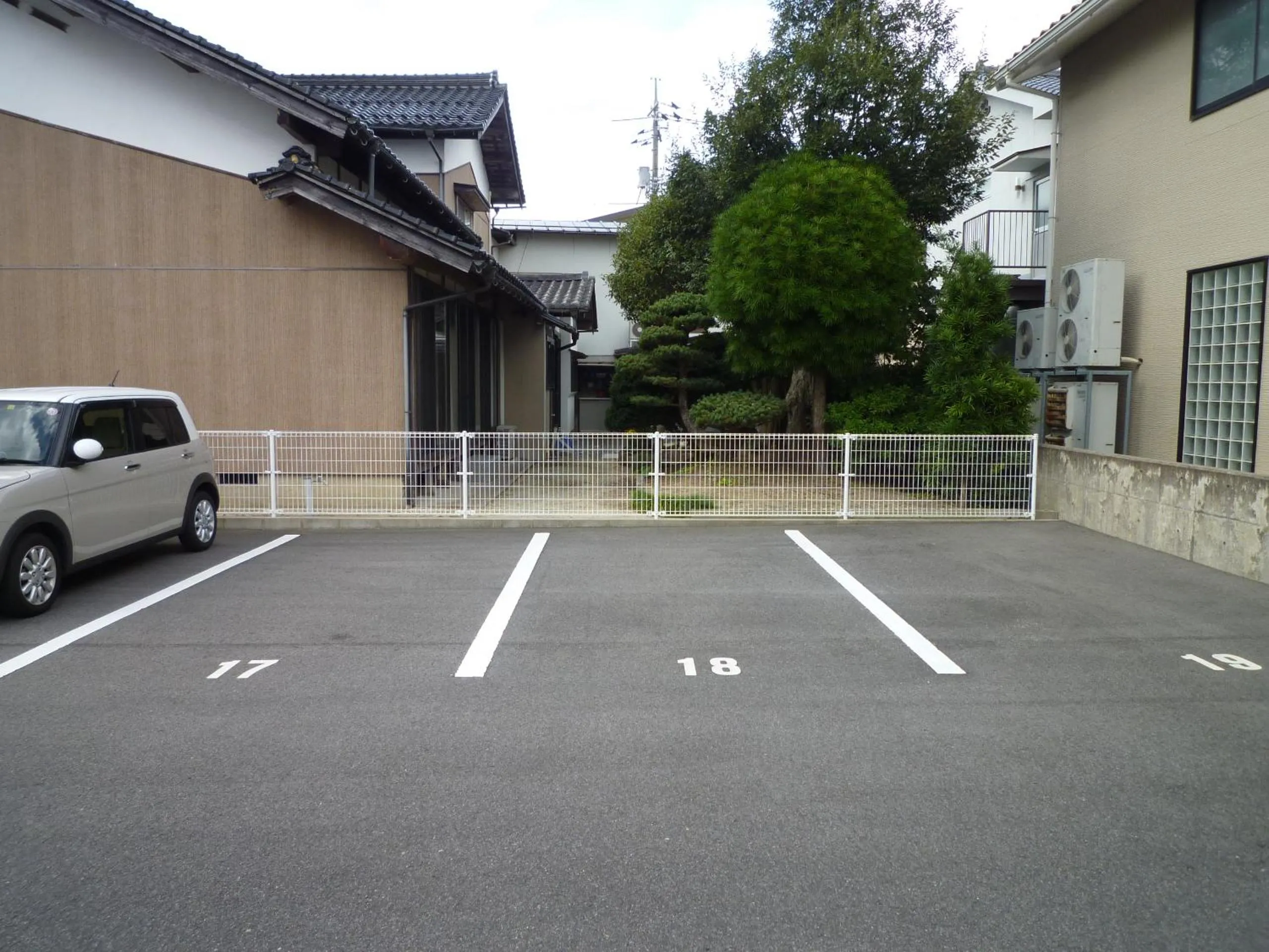 Facade/entrance in ゲストハウス あずも GuestHouse AZMO