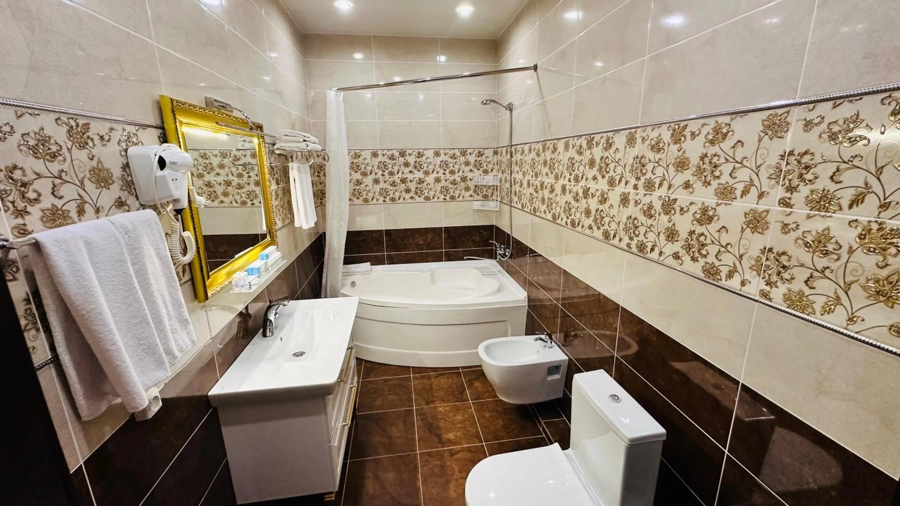 Shower in Garden Plaza Bukhara