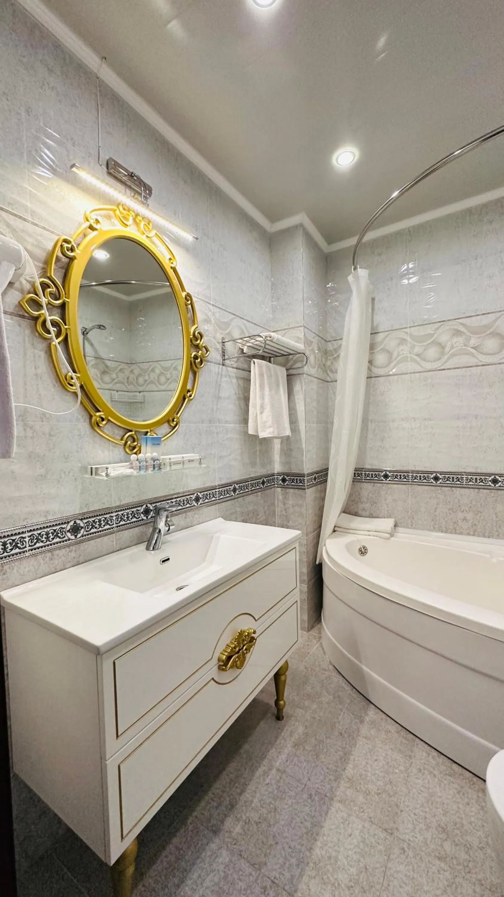 Shower in Garden Plaza Bukhara