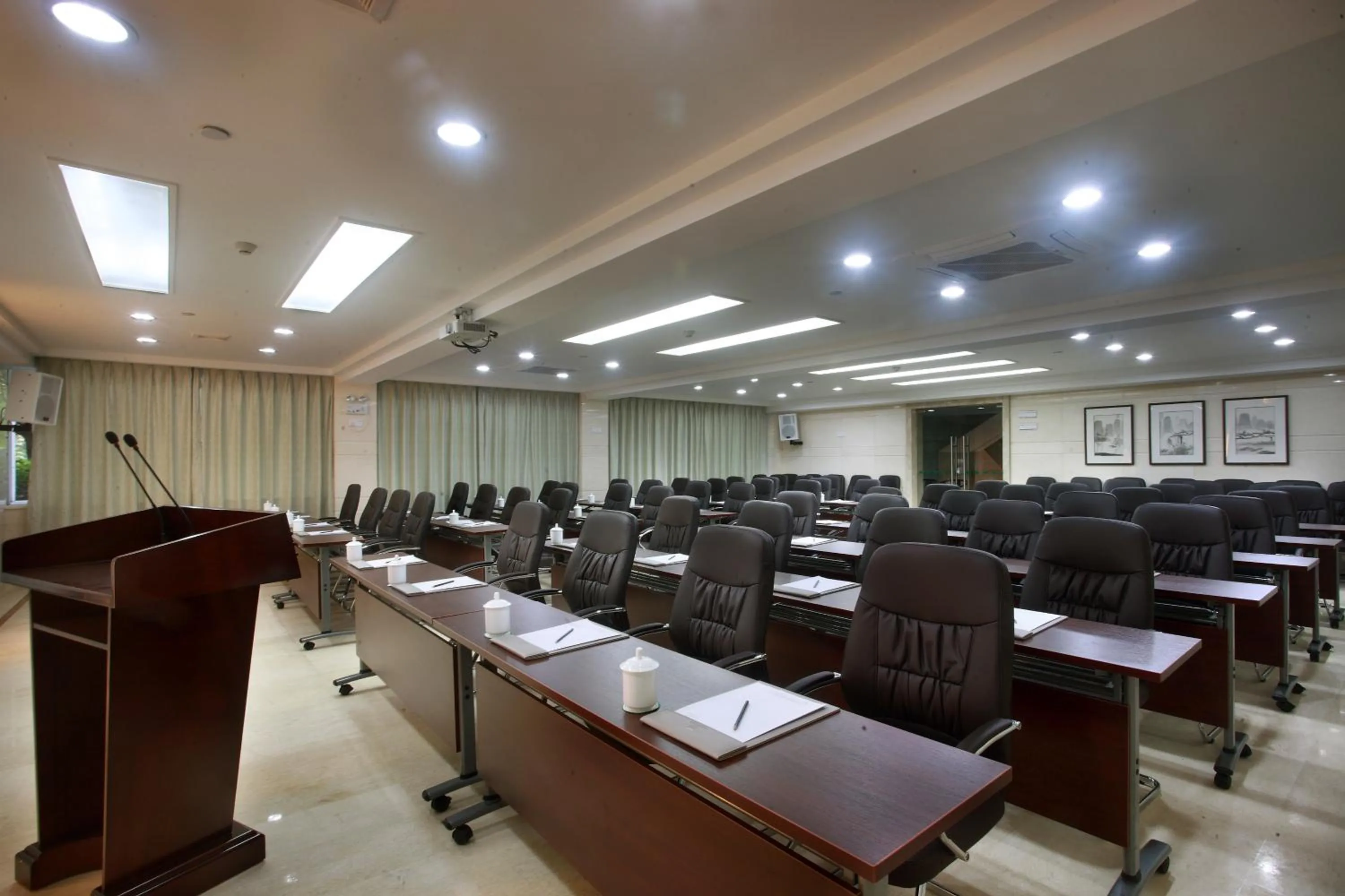 Business facilities in Guilin Zizhou Panorama Resort