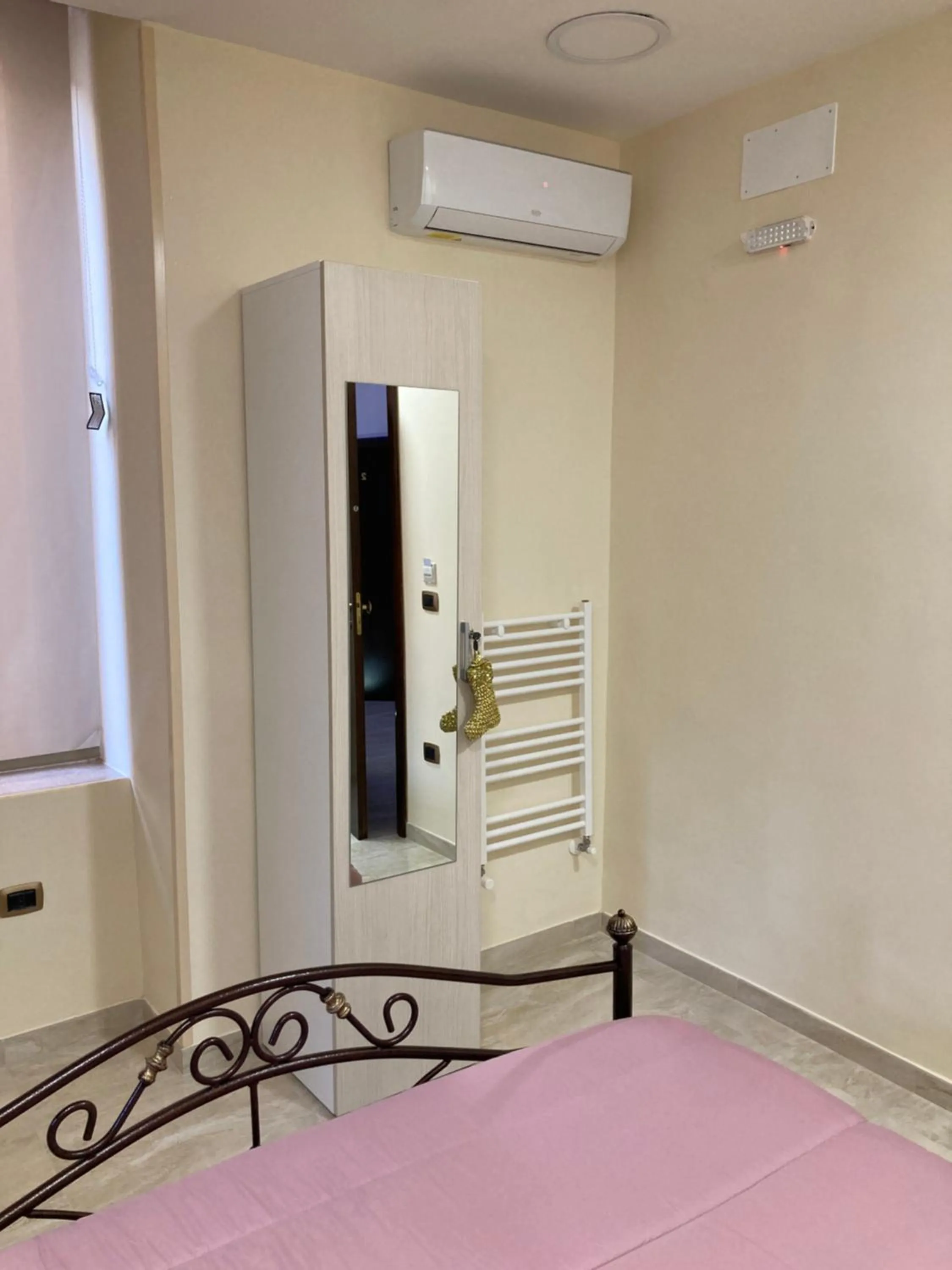 microwave, Bed in B&B LA REGGIA DI RIHANNA spa