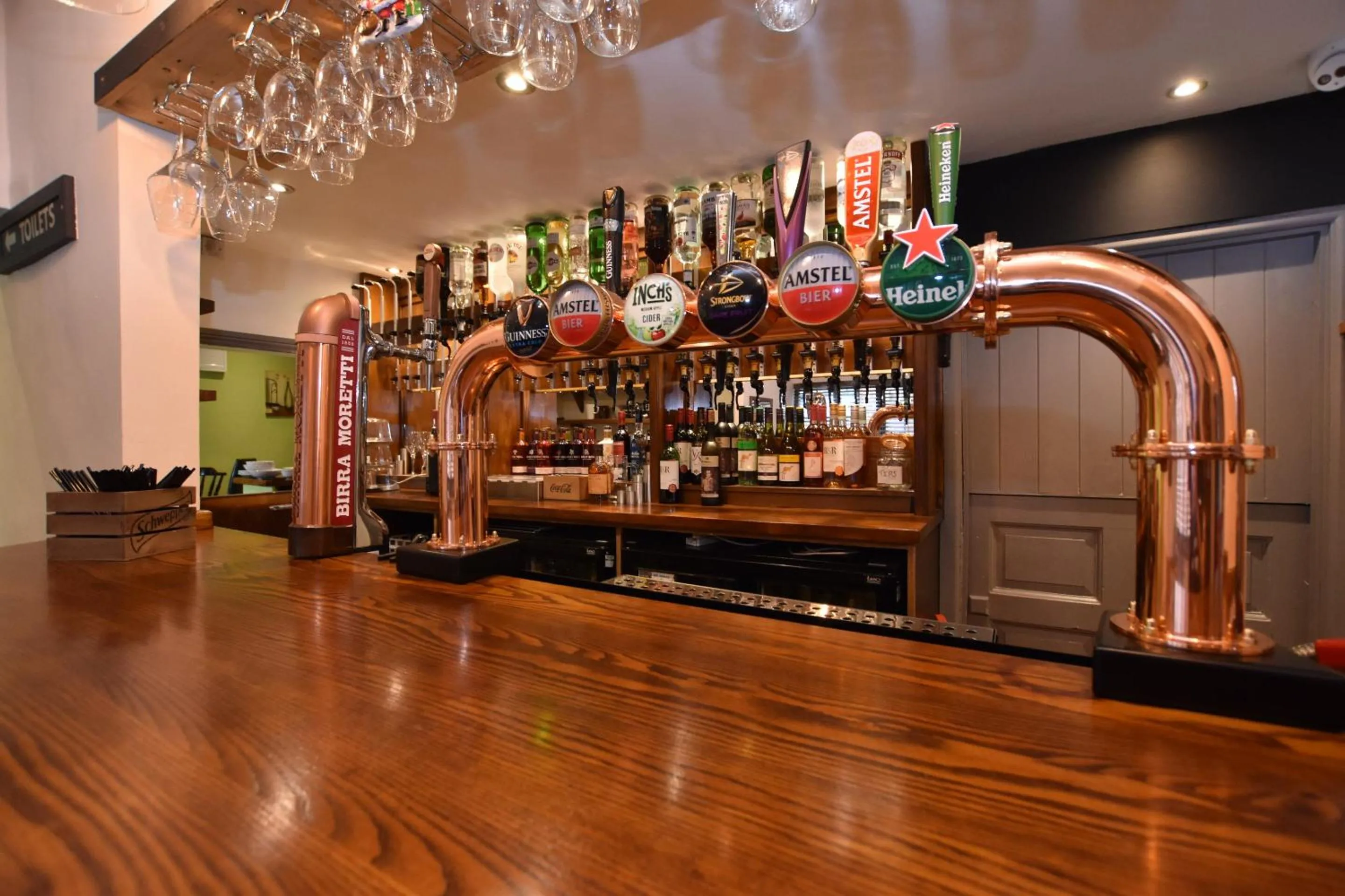 Lounge or bar in The Halford Bridge Inn