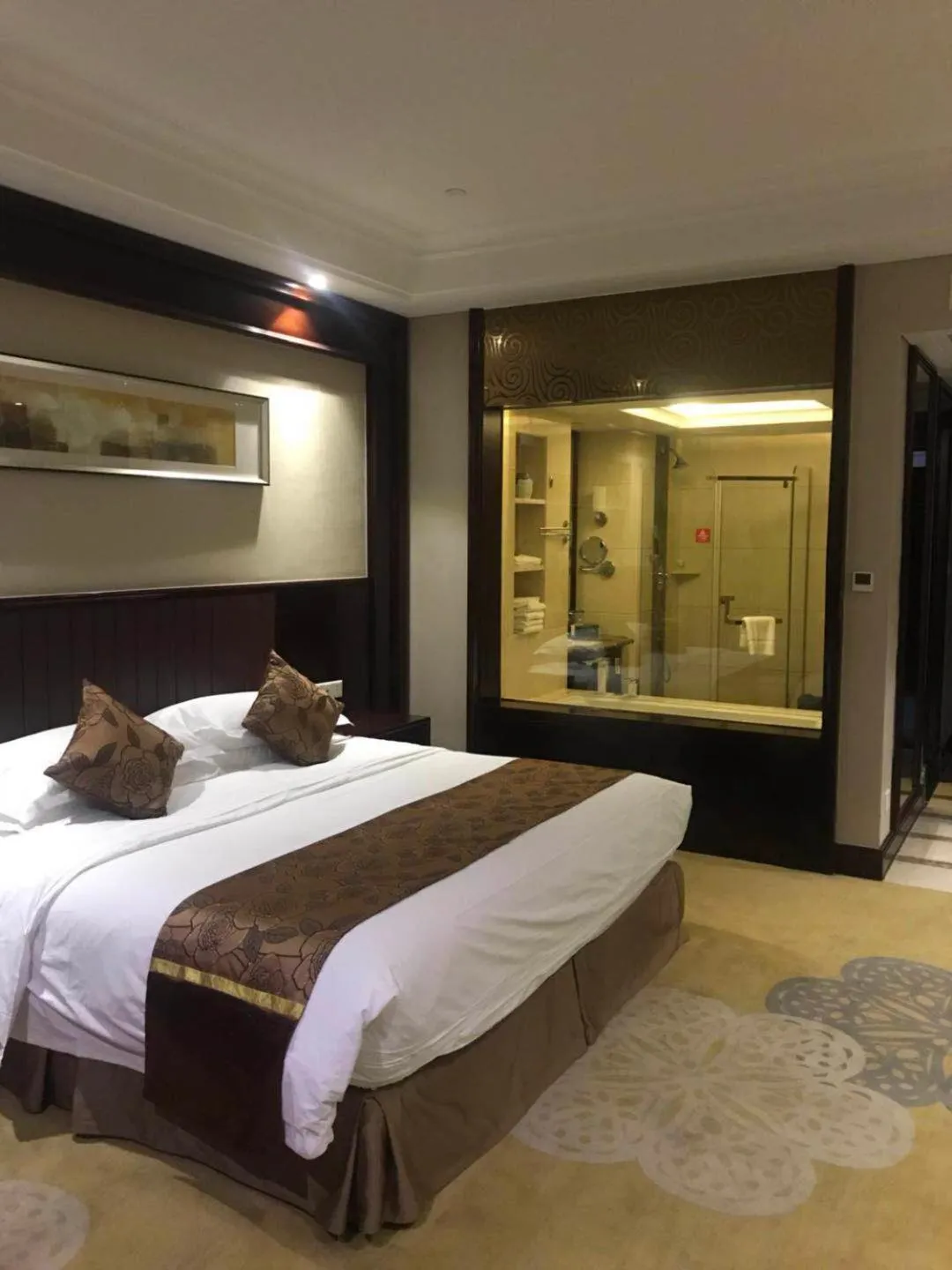 Bed in Ramada Changzhou