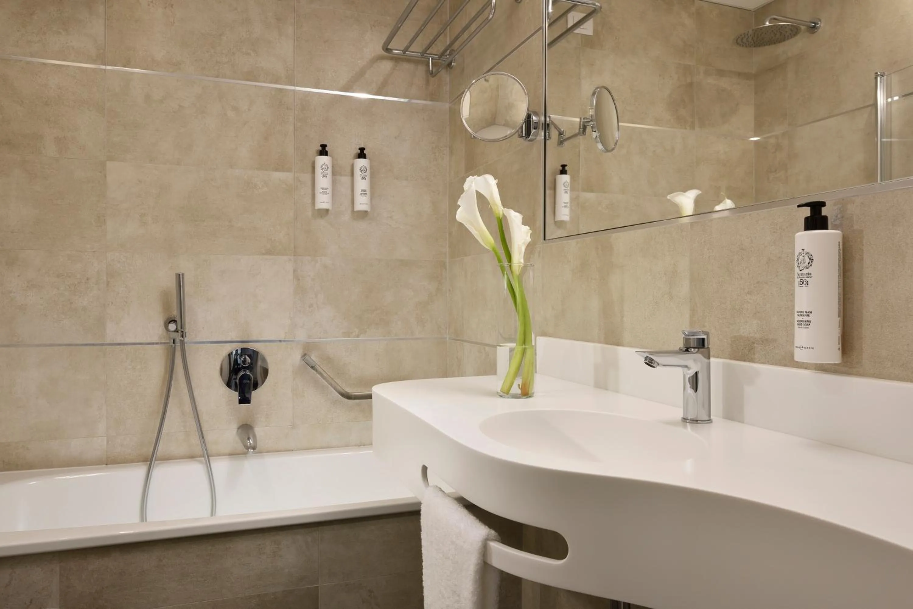 Bathroom in FH55 Grand Hotel Mediterraneo