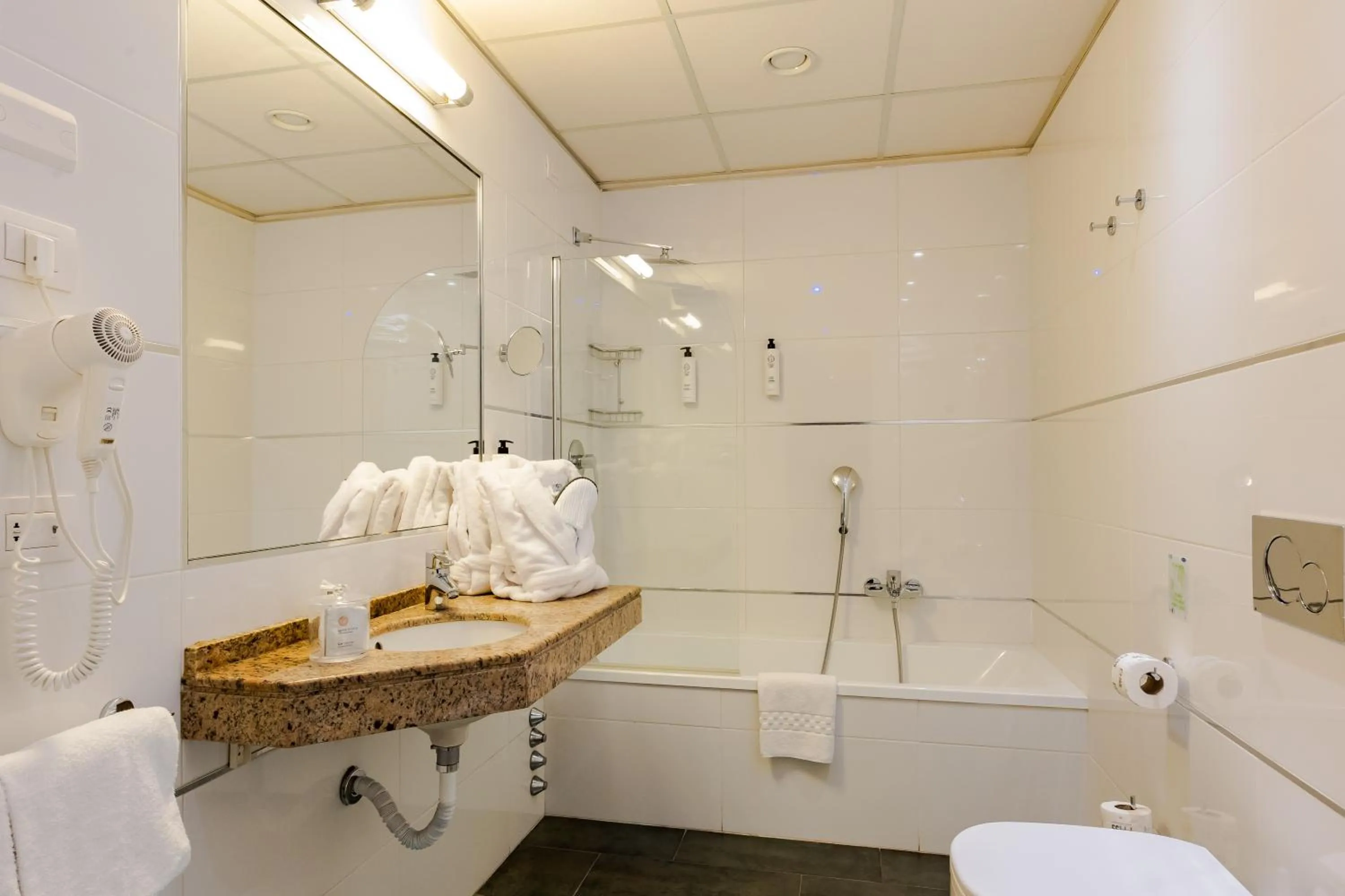 Bathroom in FH55 Grand Hotel Mediterraneo