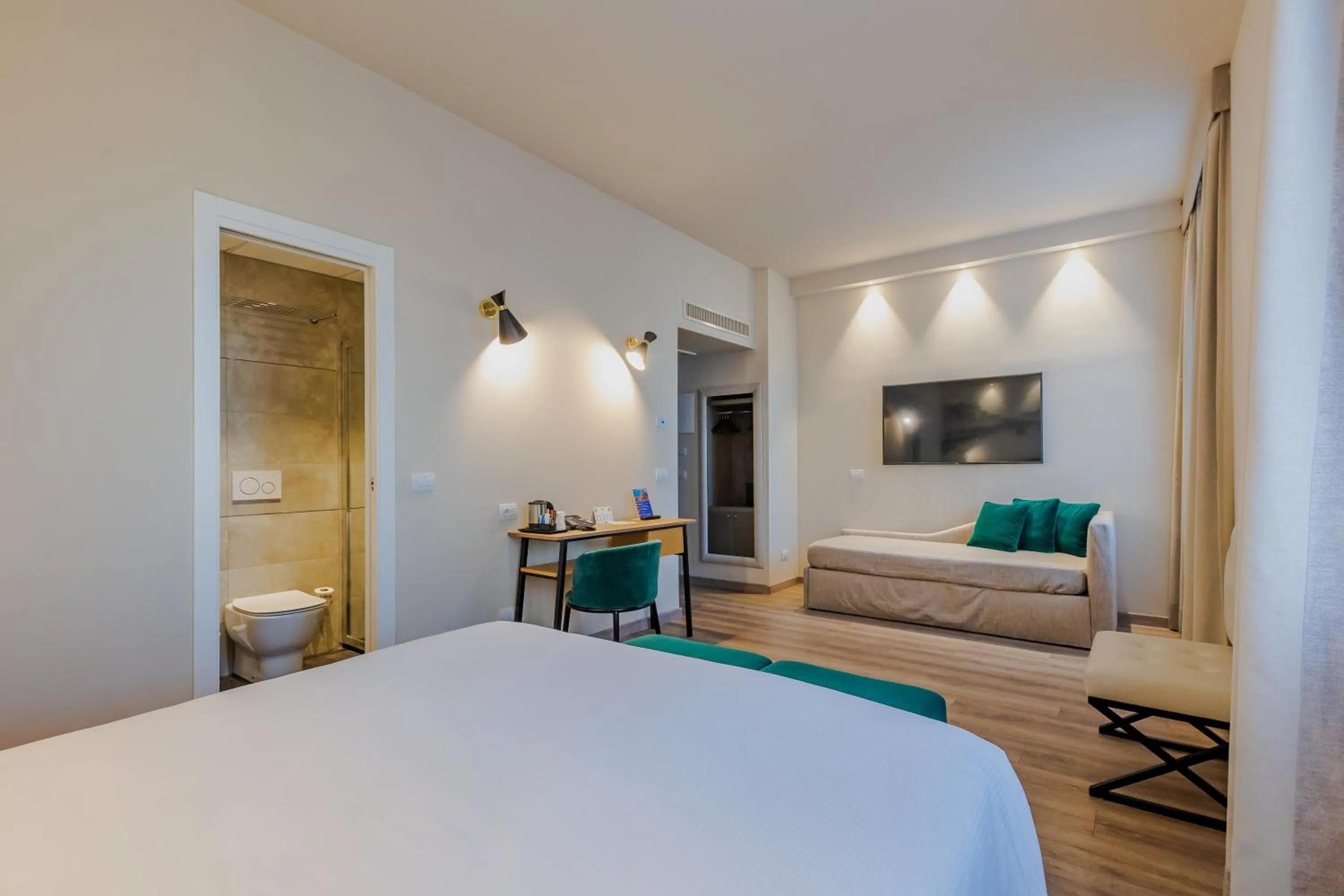 Bedroom, Bed in FH55 Grand Hotel Mediterraneo