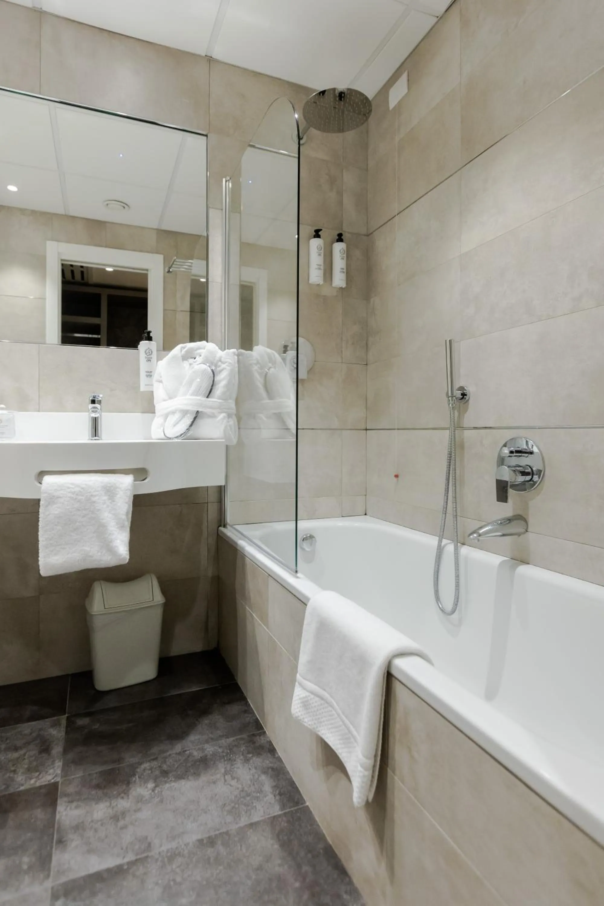 Bathroom in FH55 Grand Hotel Mediterraneo