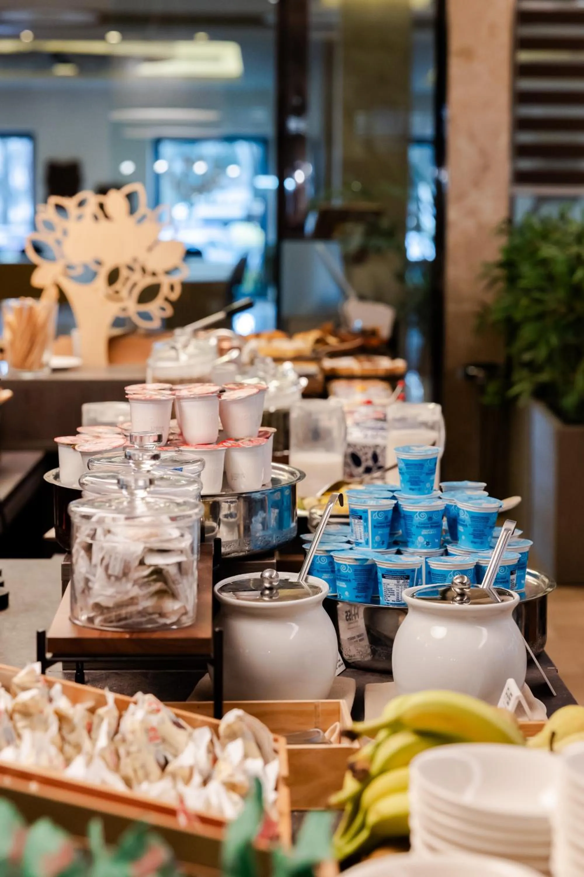 Buffet breakfast in FH55 Grand Hotel Mediterraneo