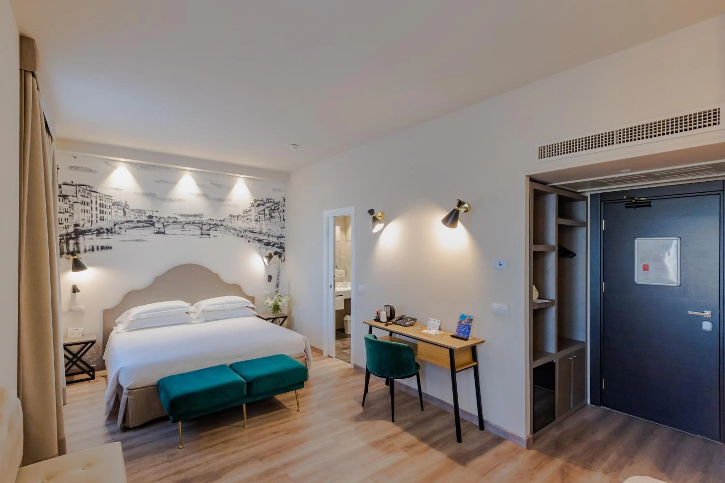 Photo of the whole room, Bed in FH55 Grand Hotel Mediterraneo