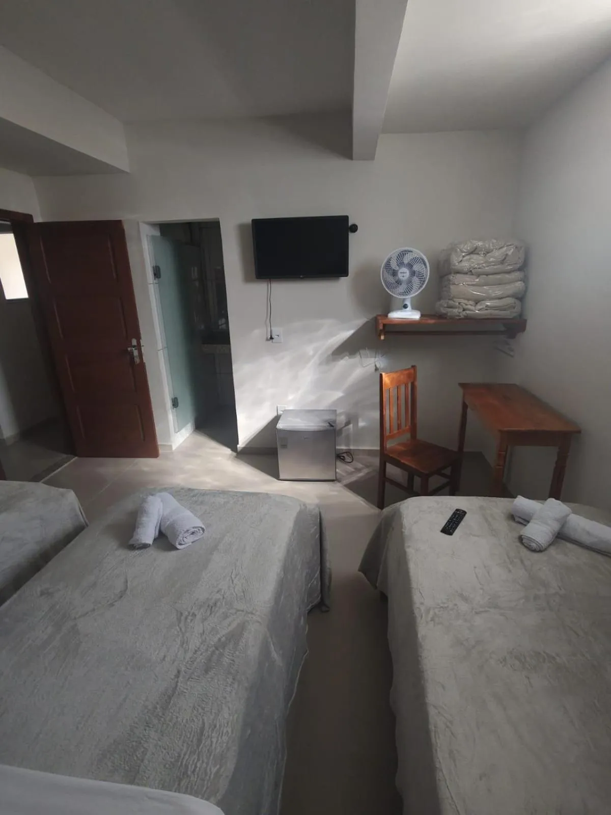 Photo of the whole room, Bed in Santiago Palace Hotel
