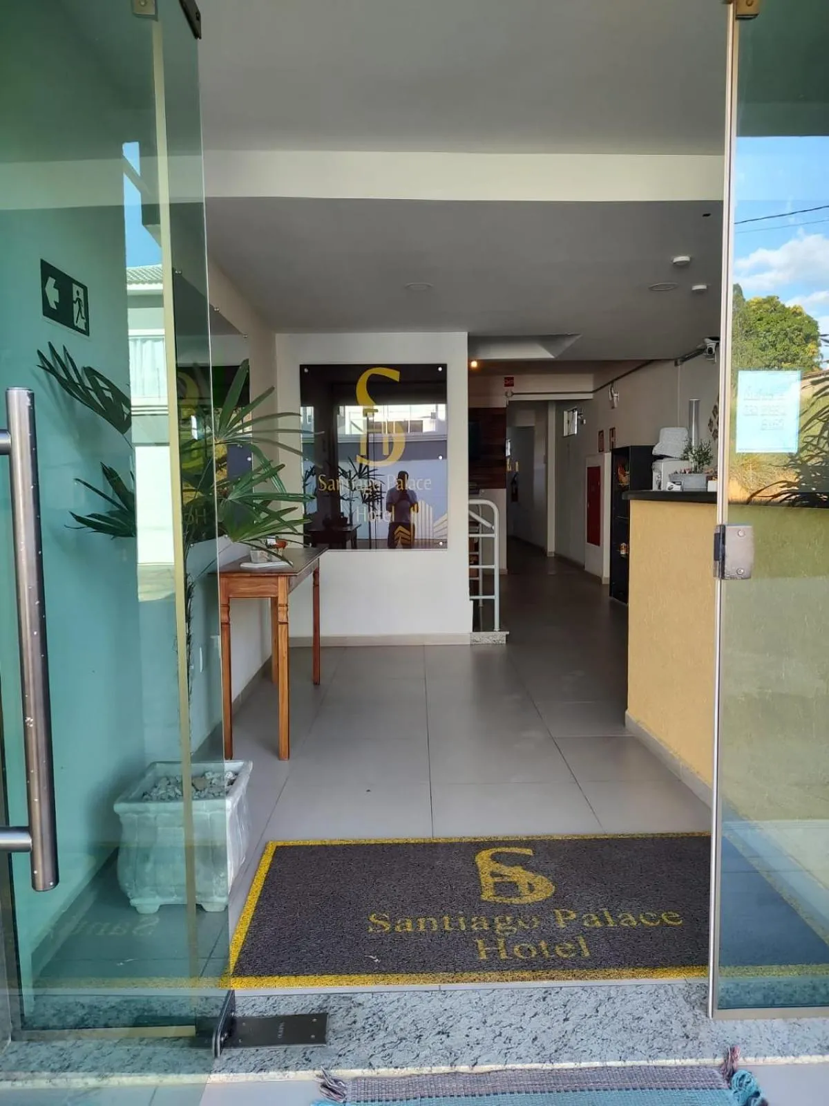 Logo/Certificate/Sign in Santiago Palace Hotel