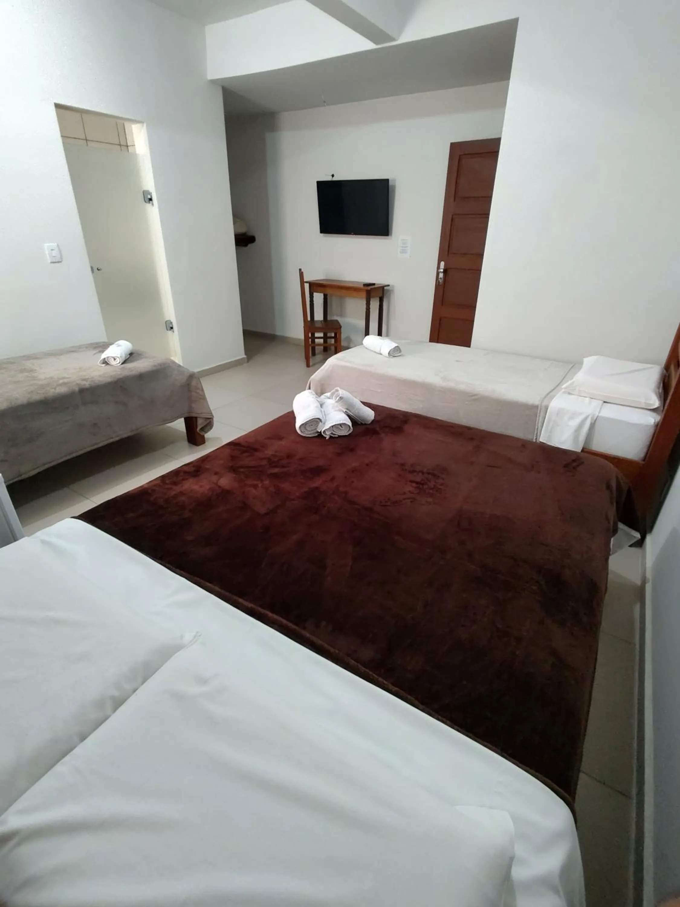 Bed in Santiago Palace Hotel