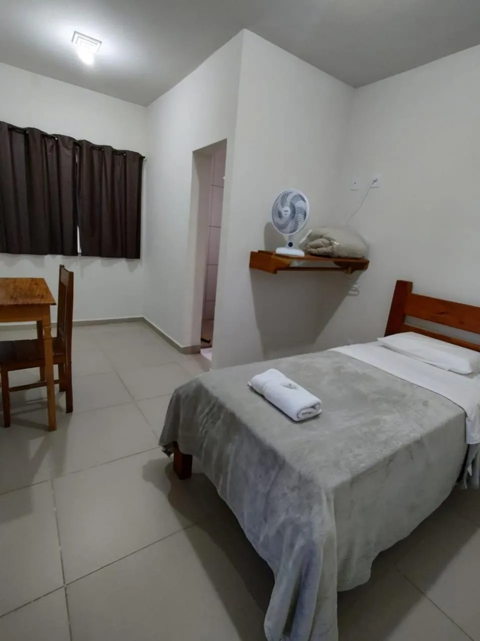 Photo of the whole room, Bed in Santiago Palace Hotel