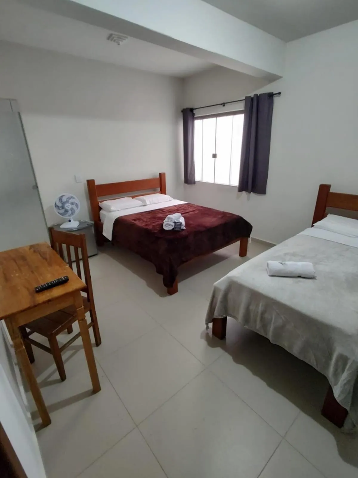 Photo of the whole room, Bed in Santiago Palace Hotel