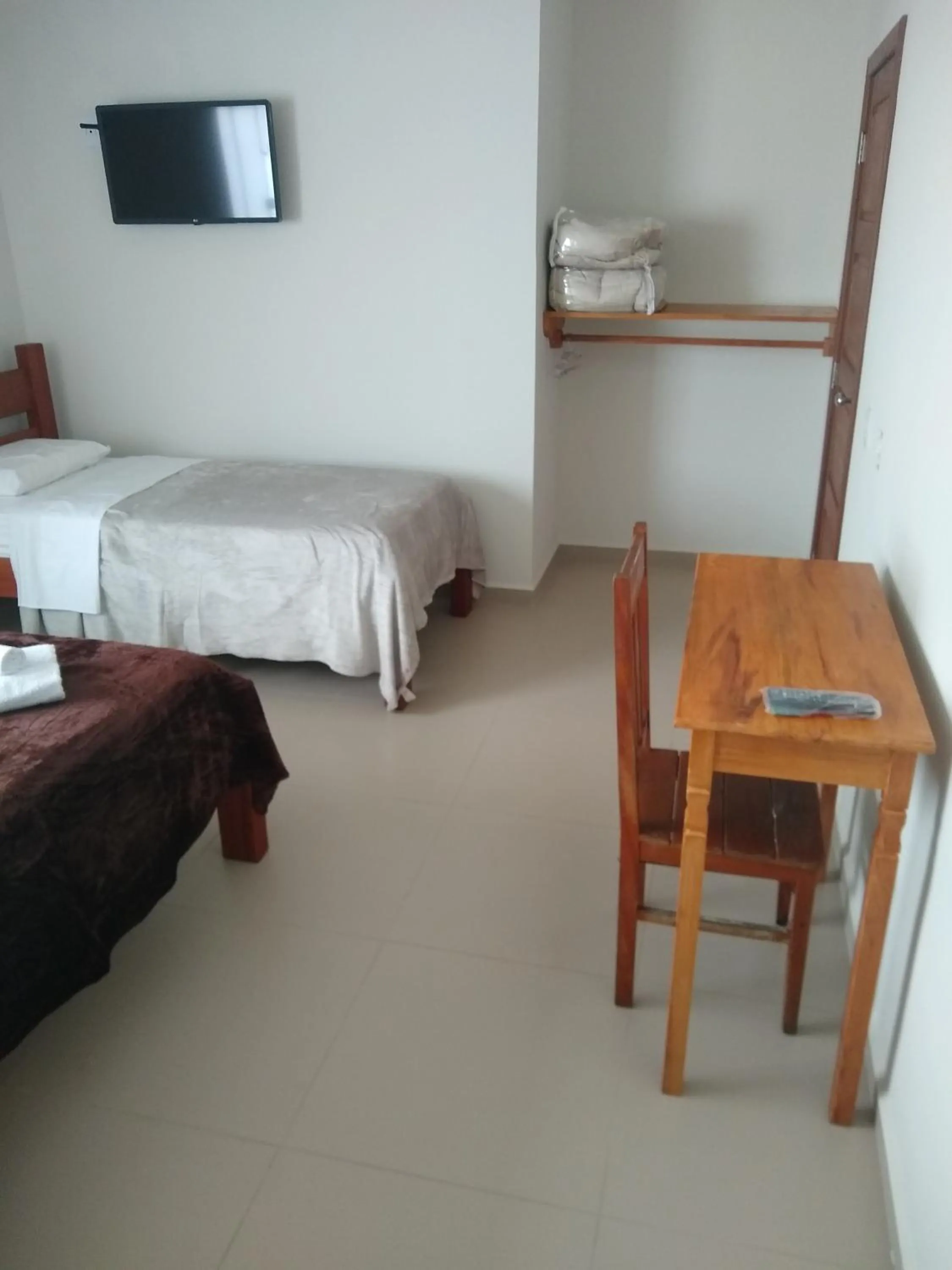 Photo of the whole room, Bed in Santiago Palace Hotel