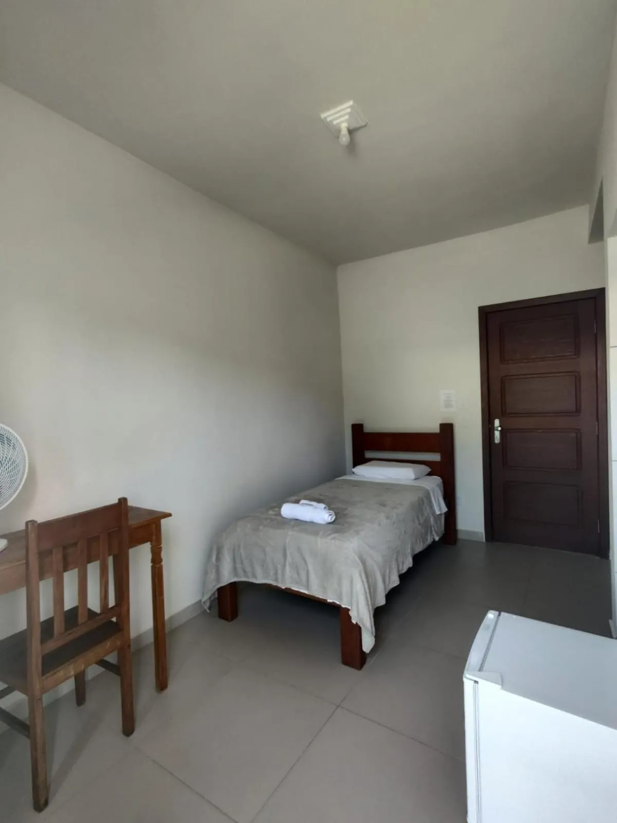 Photo of the whole room, Bed in Santiago Palace Hotel