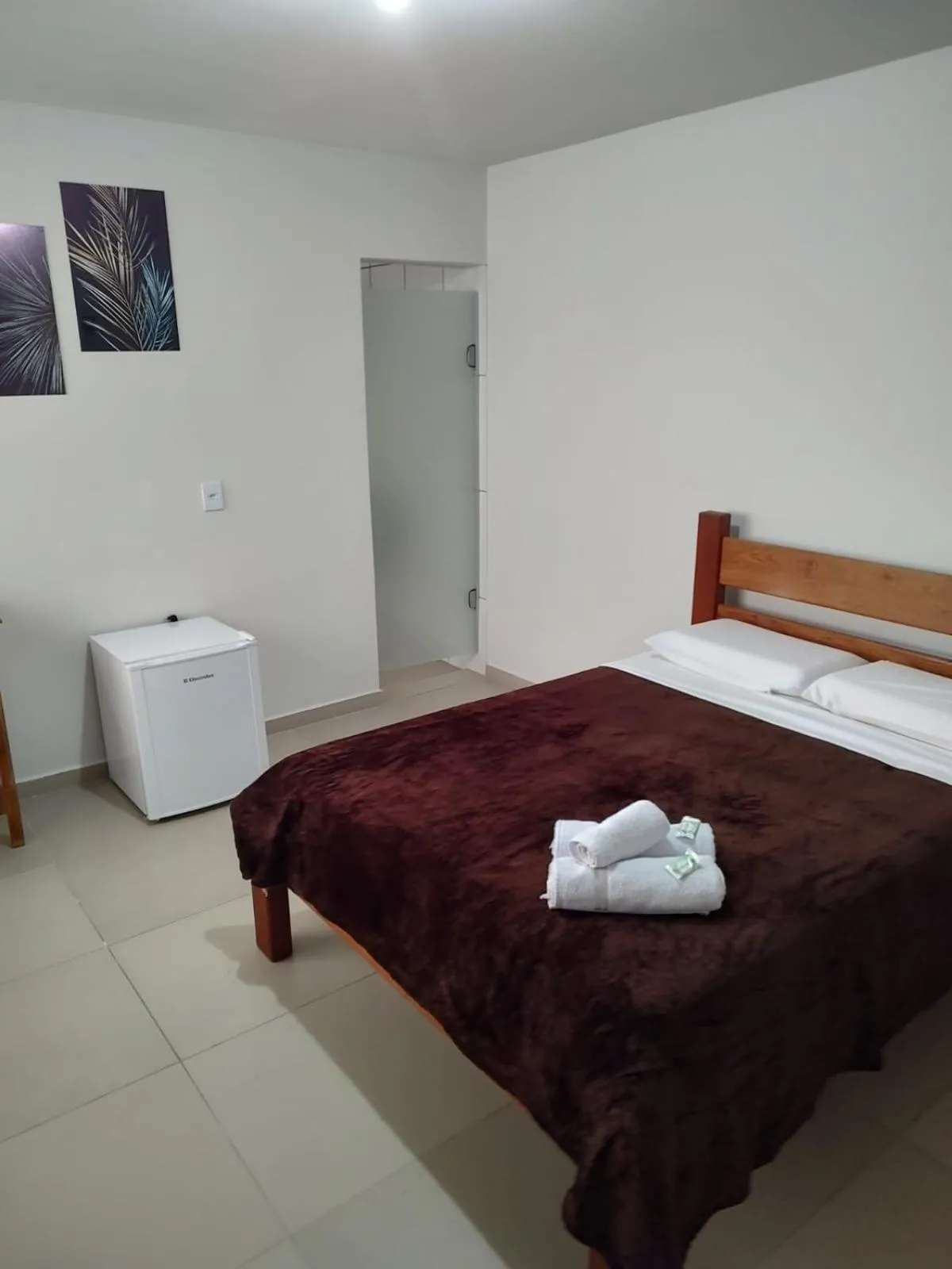 Photo of the whole room, Bed in Santiago Palace Hotel