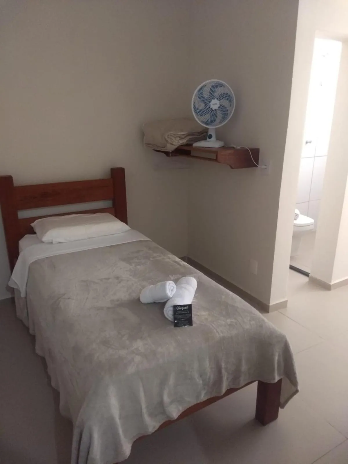 Bed in Santiago Palace Hotel