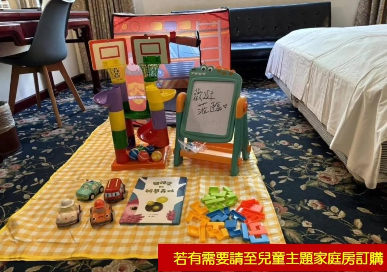 Kiwi Hotel MRT Wenxin Branch (Feng Chia Branch 1)