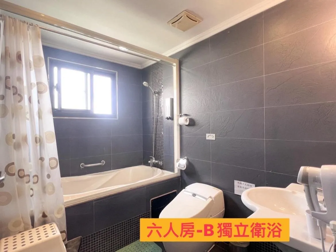 Kiwi Hotel MRT Wenxin Branch (Feng Chia Branch 1)