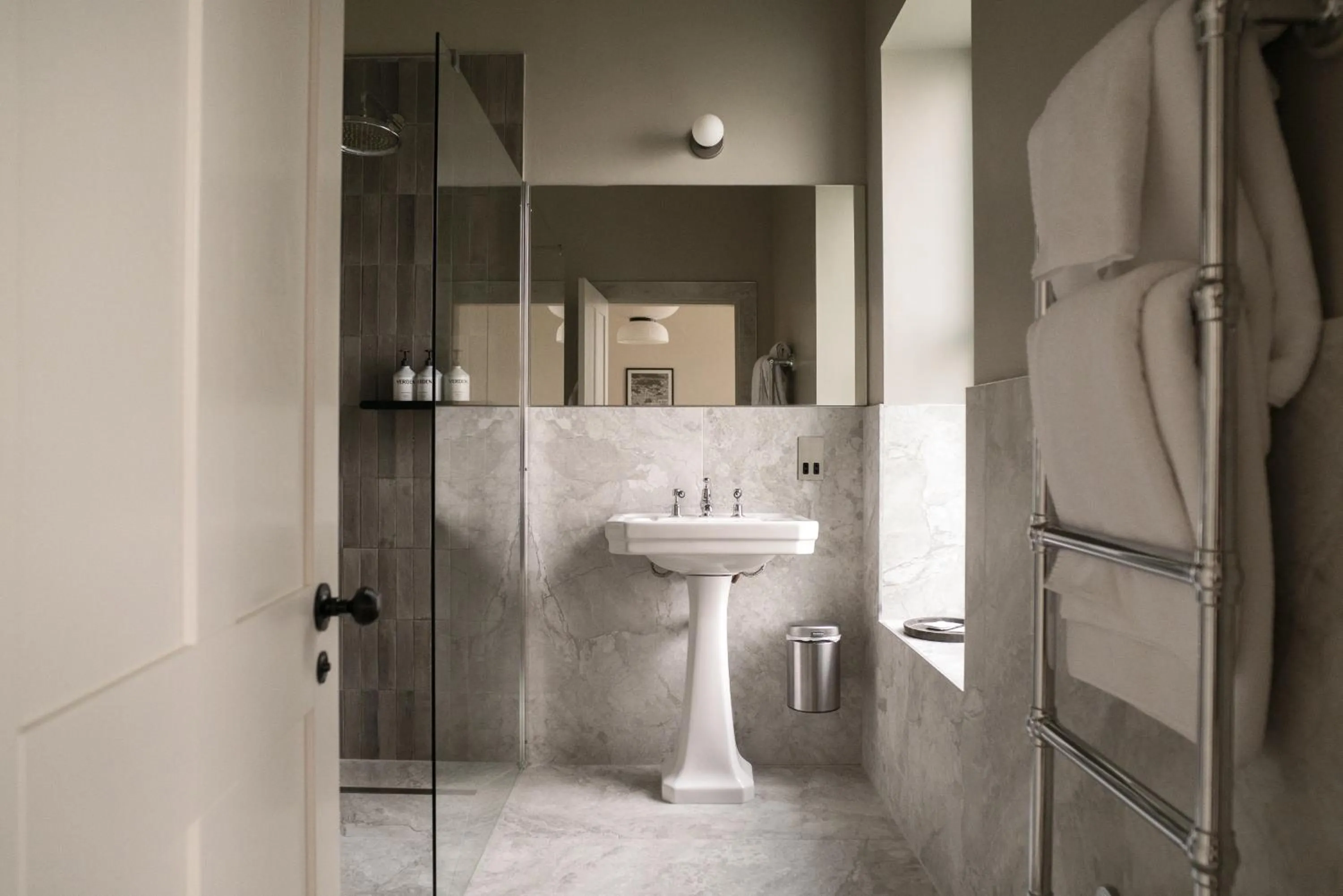 Bathroom in Leighton House - Boutique Guesthouse