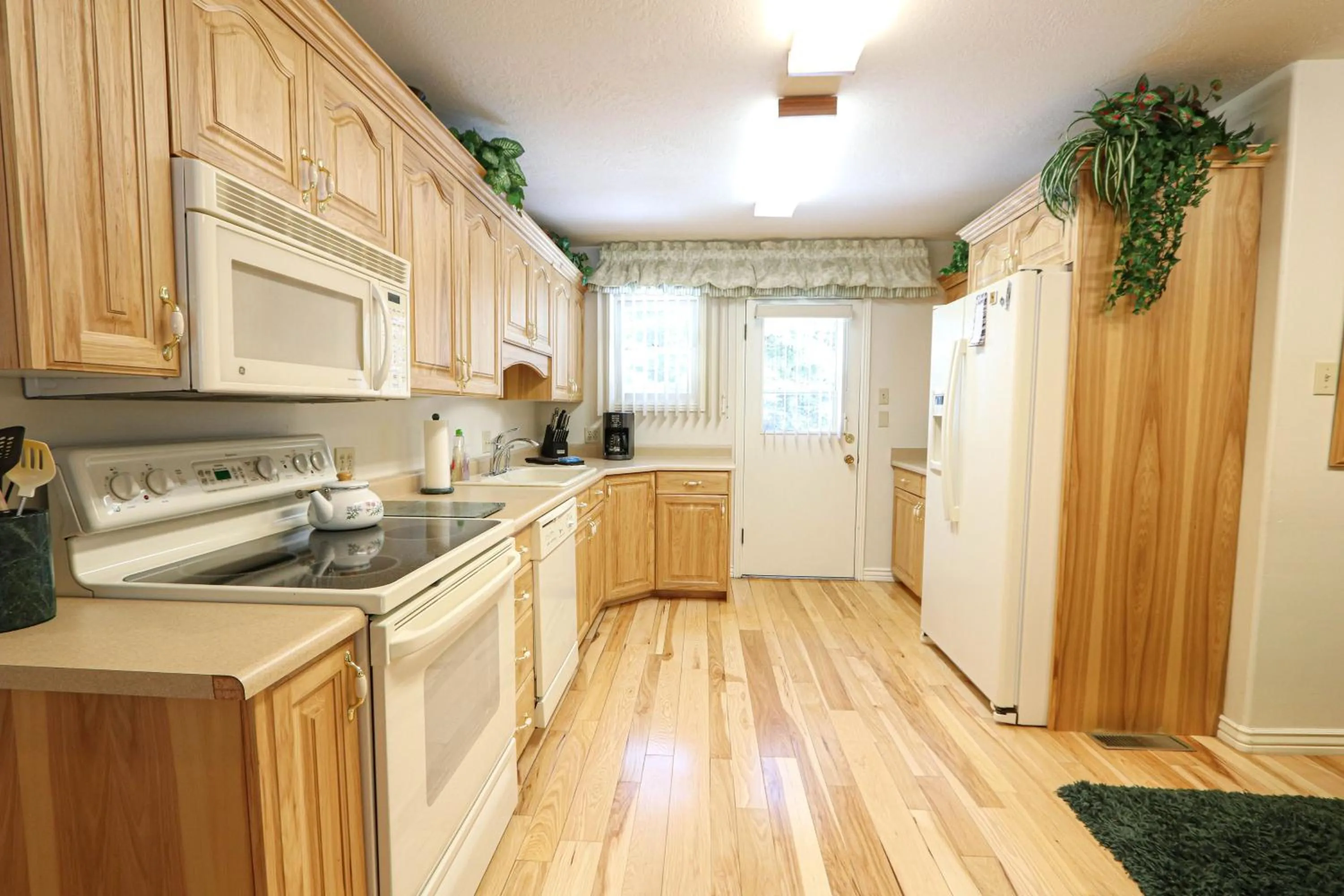 Coffee/tea facilities in South Fork Cabin