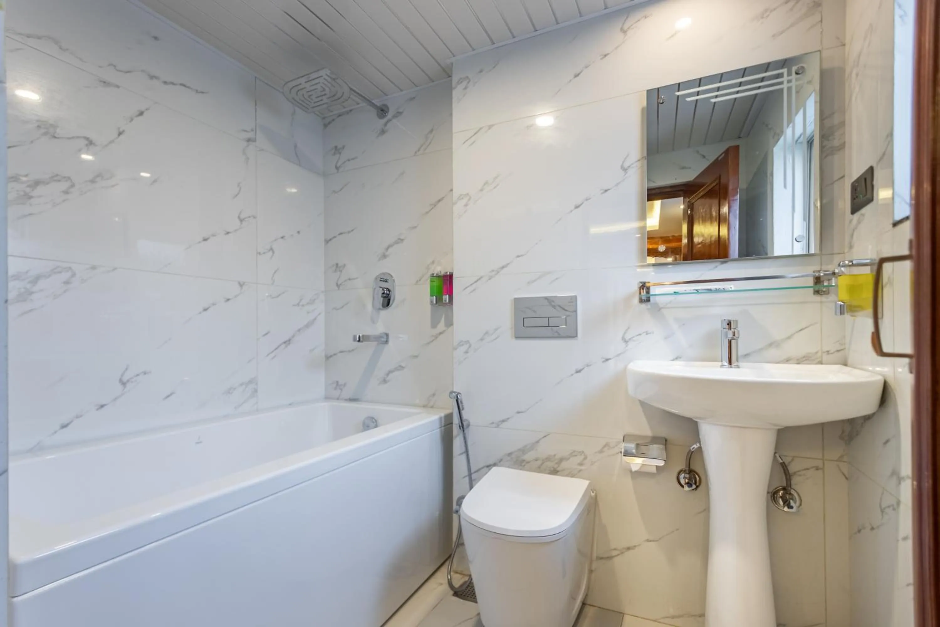 Toilet in Amarawati Boutique Hotel