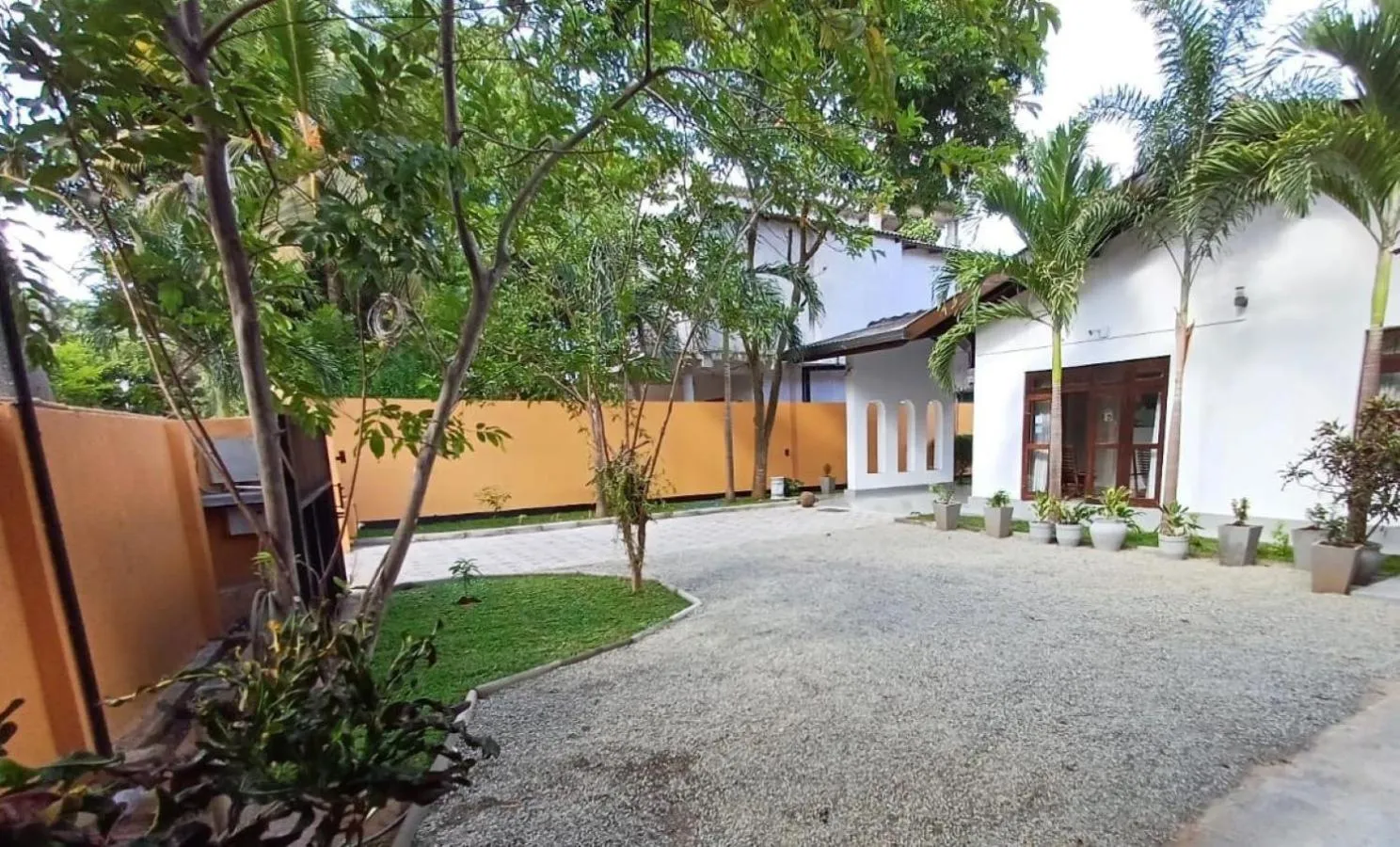 Garden in Villa DeLorenta