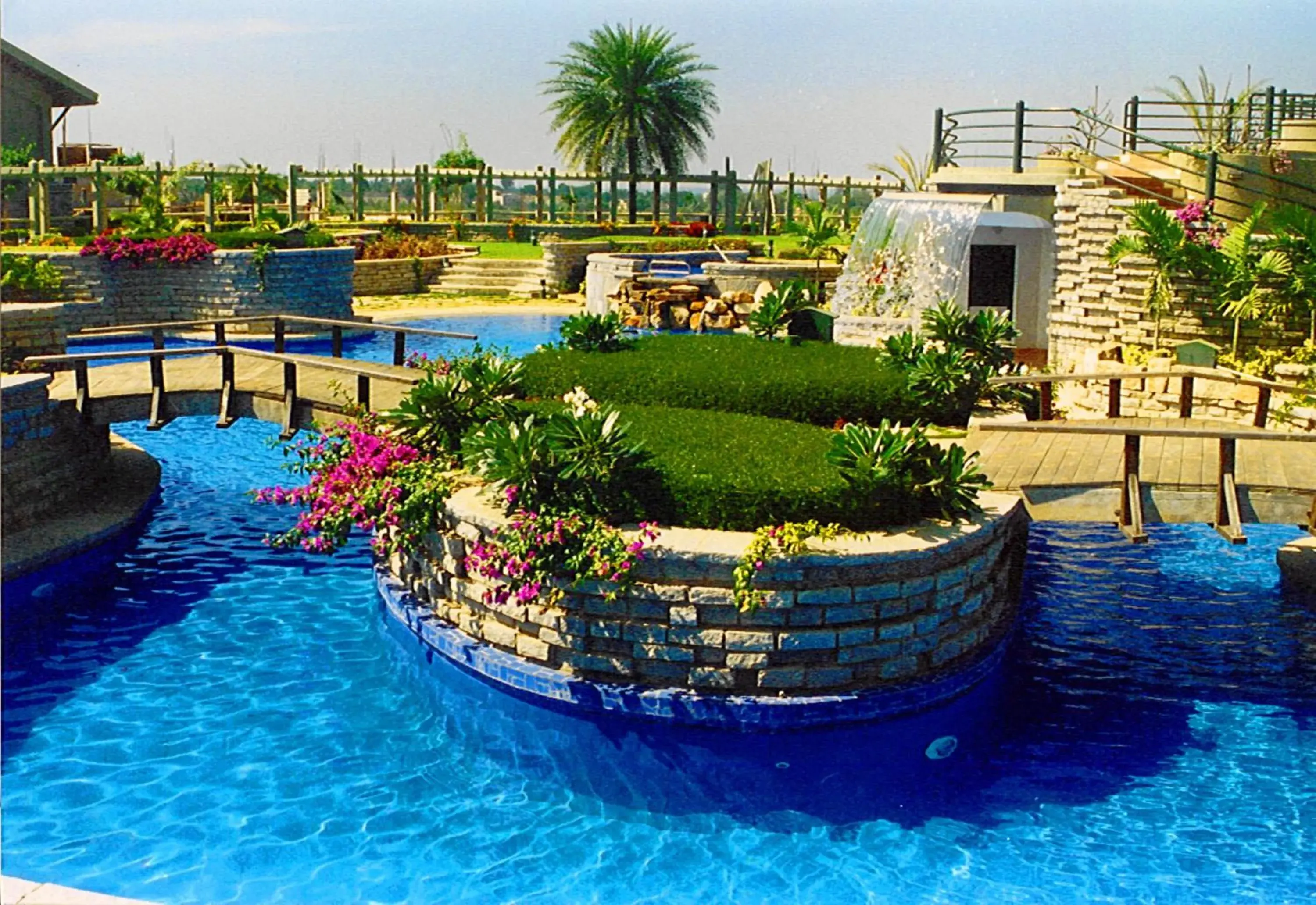 Swimming pool in Angsana Oasis Spa & Resort Swimming pool in Angsana Oasis Spa & Resort