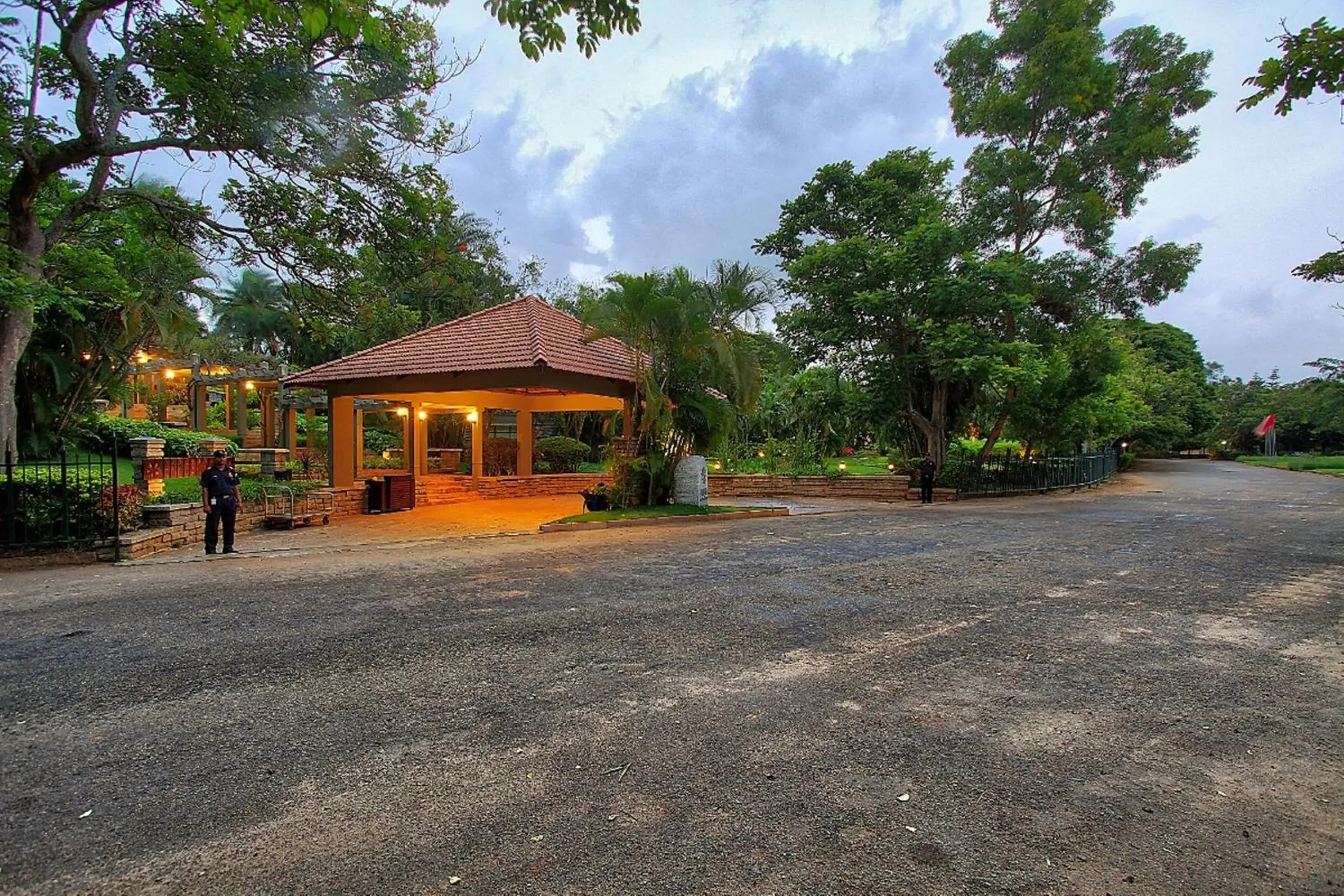 Facade/entrance in Angsana Oasis Spa & Resort Facade/entrance in Angsana Oasis Spa & Resort
