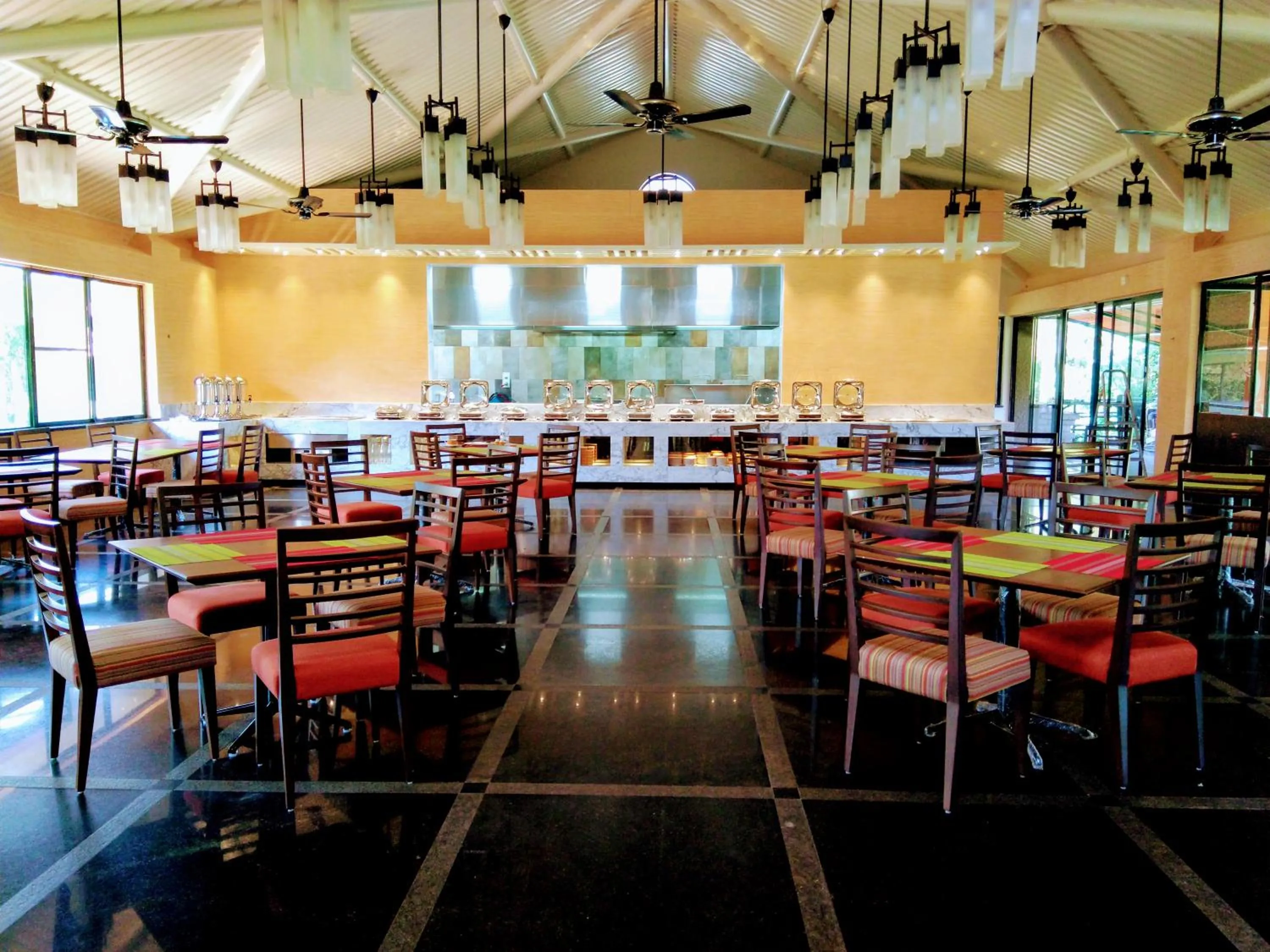 Restaurant/places to eat in Angsana Oasis Spa & Resort