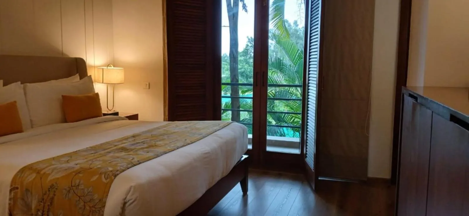 Bed in Angsana Oasis Spa & Resort