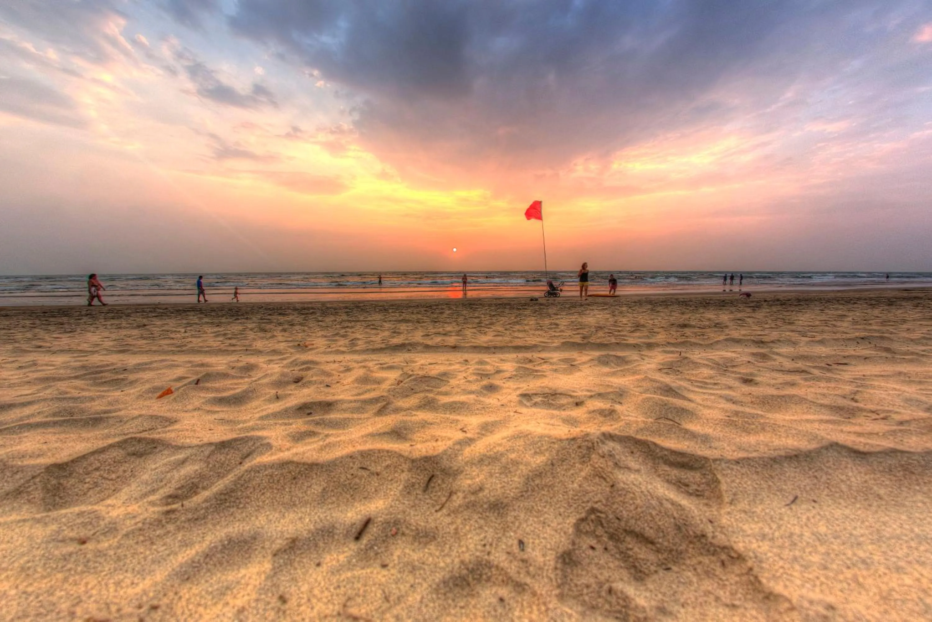 People in Beach Street Eco Resort - Mandrem