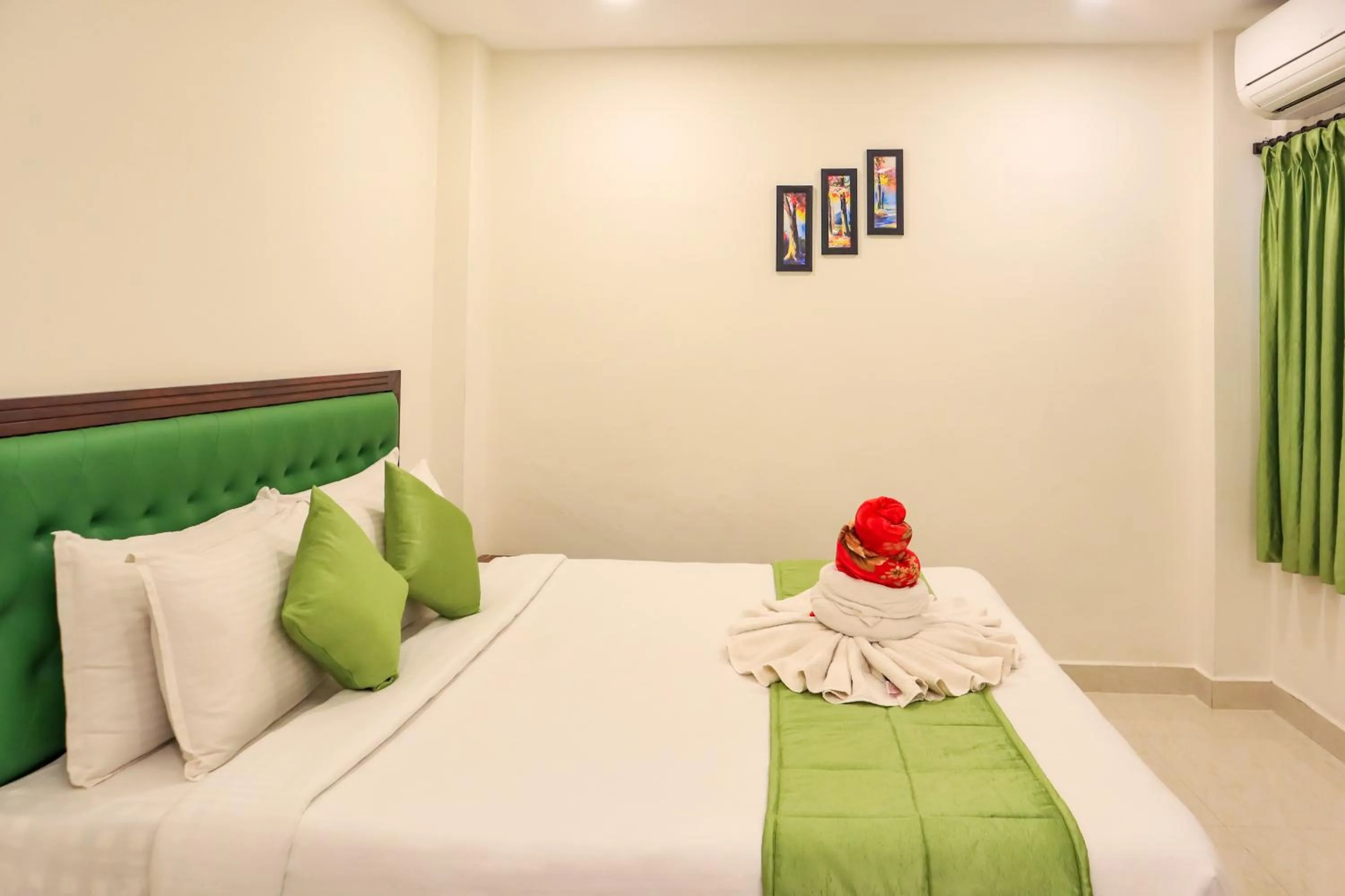 Photo of the whole room, Bed in SAARA INN